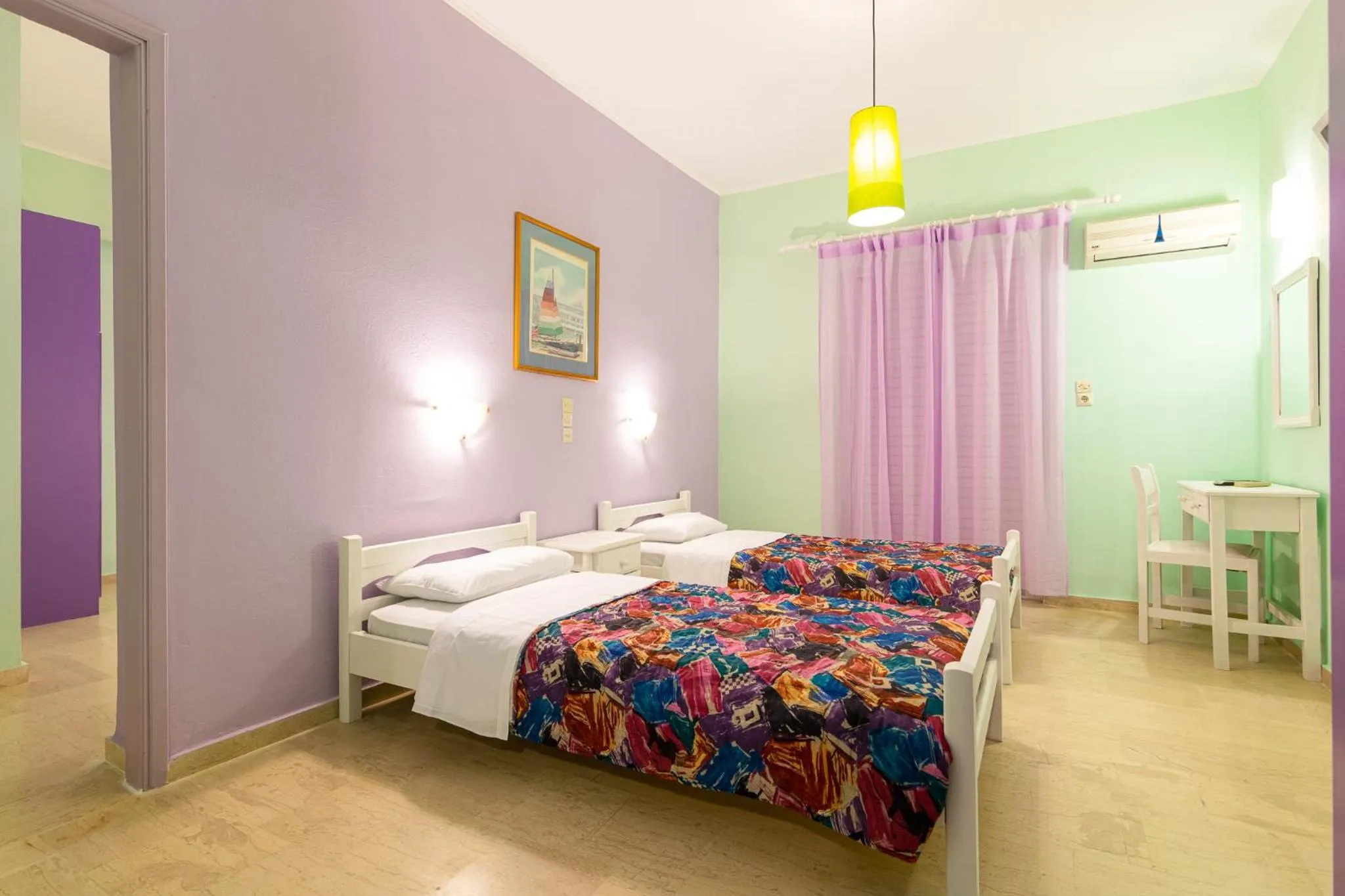 Bed in Ni-Mar Studios & Apartments