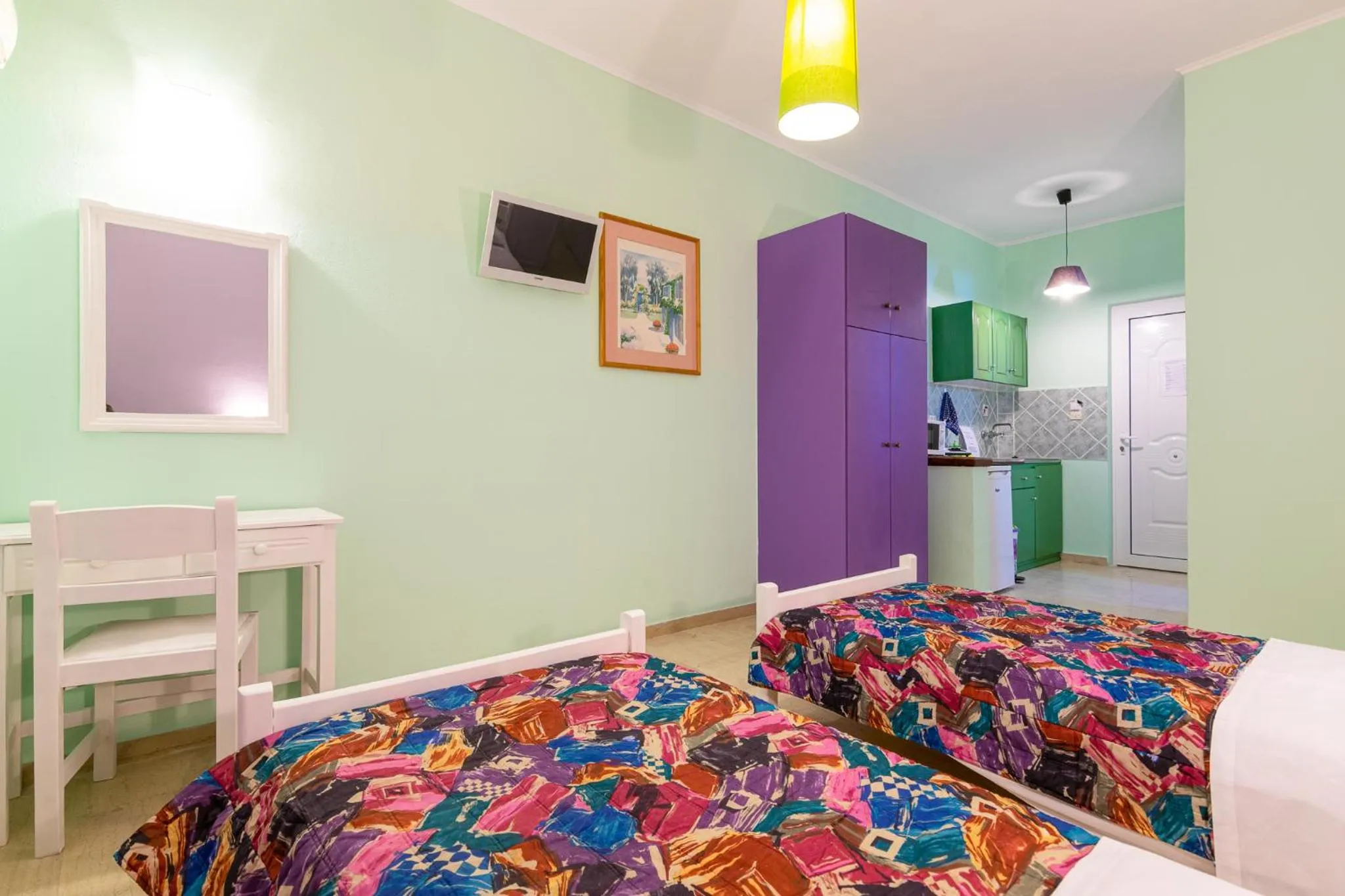 Bed in Ni-Mar Studios & Apartments