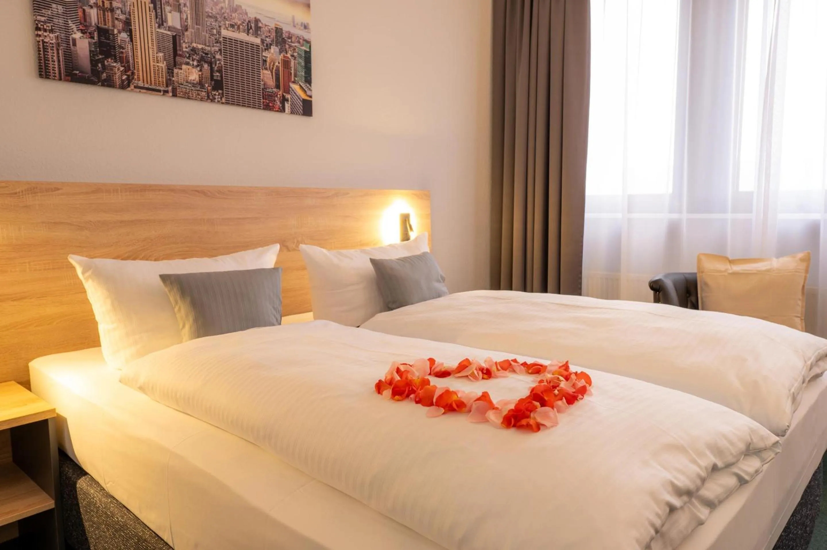 Bedroom, Bed in Best Western Comfort Business Hotel Düsseldorf-Neuss