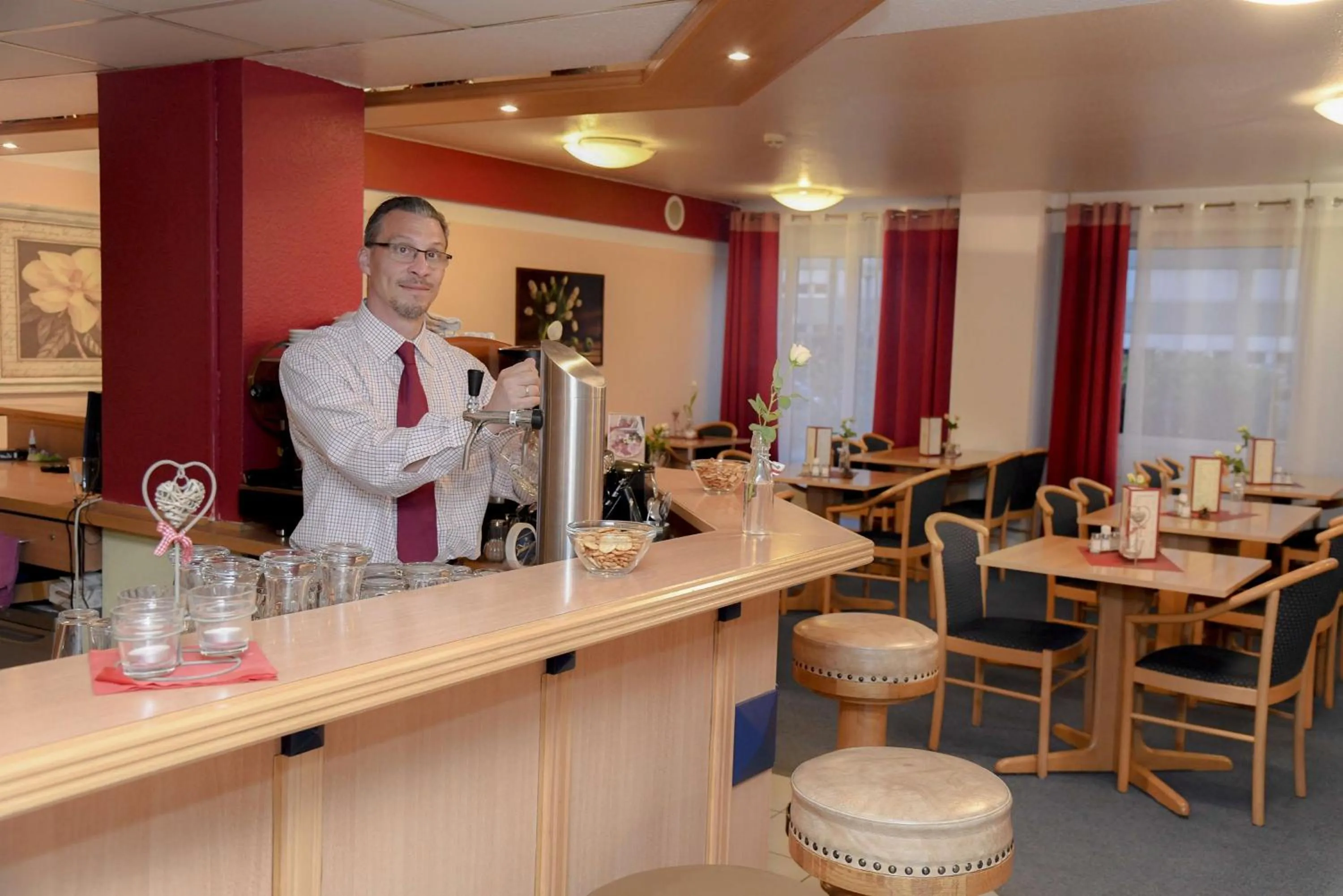 Lounge or bar in Best Western Comfort Business Hotel Düsseldorf-Neuss