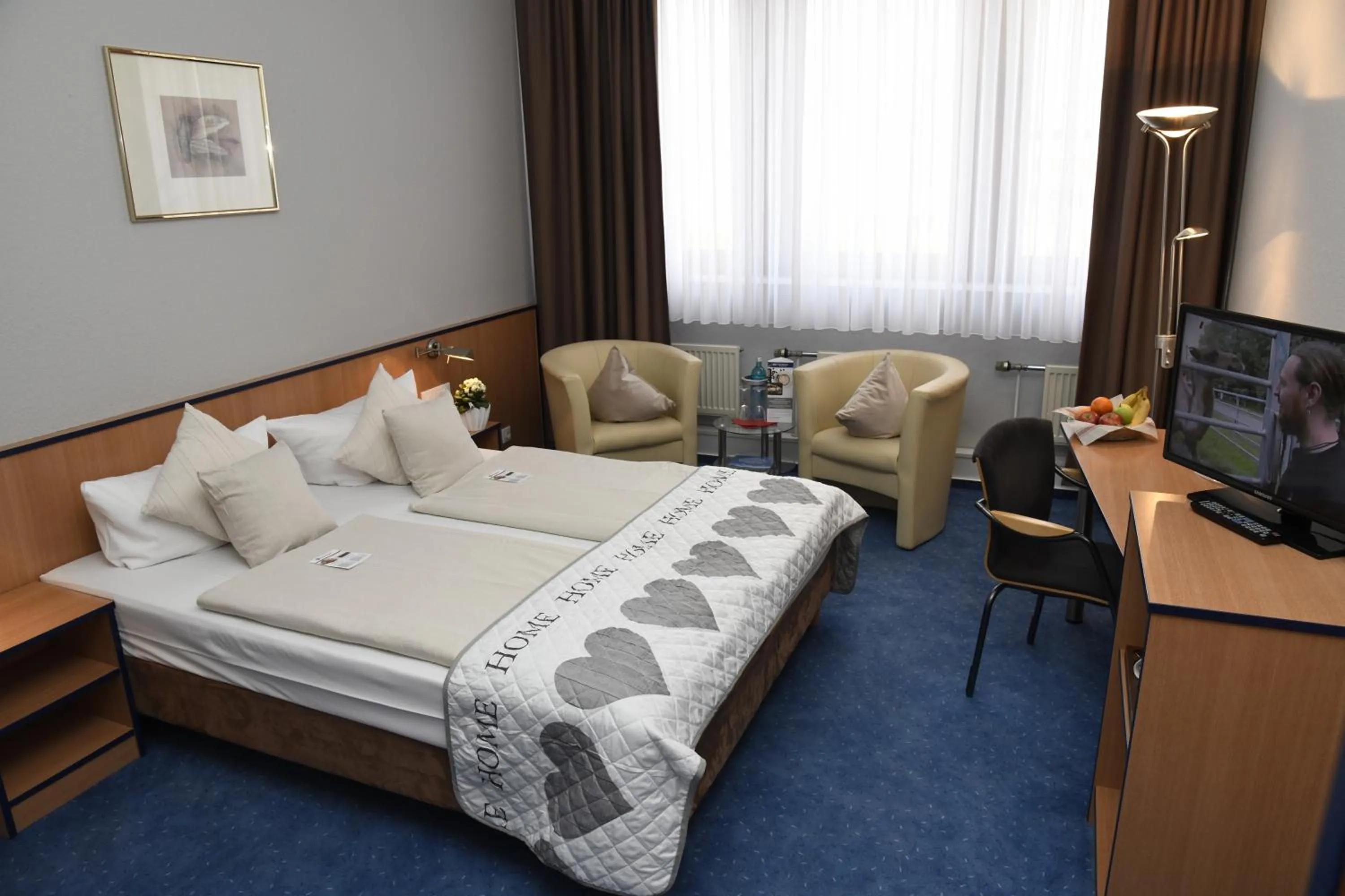 Photo of the whole room, Bed in Best Western Comfort Business Hotel Düsseldorf-Neuss