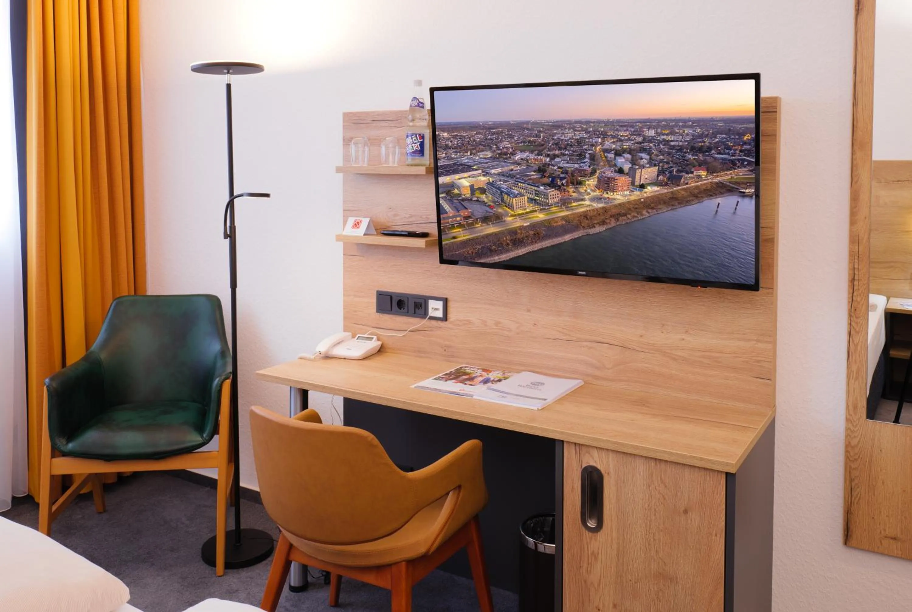 Photo of the whole room in Best Western Comfort Business Hotel Düsseldorf-Neuss