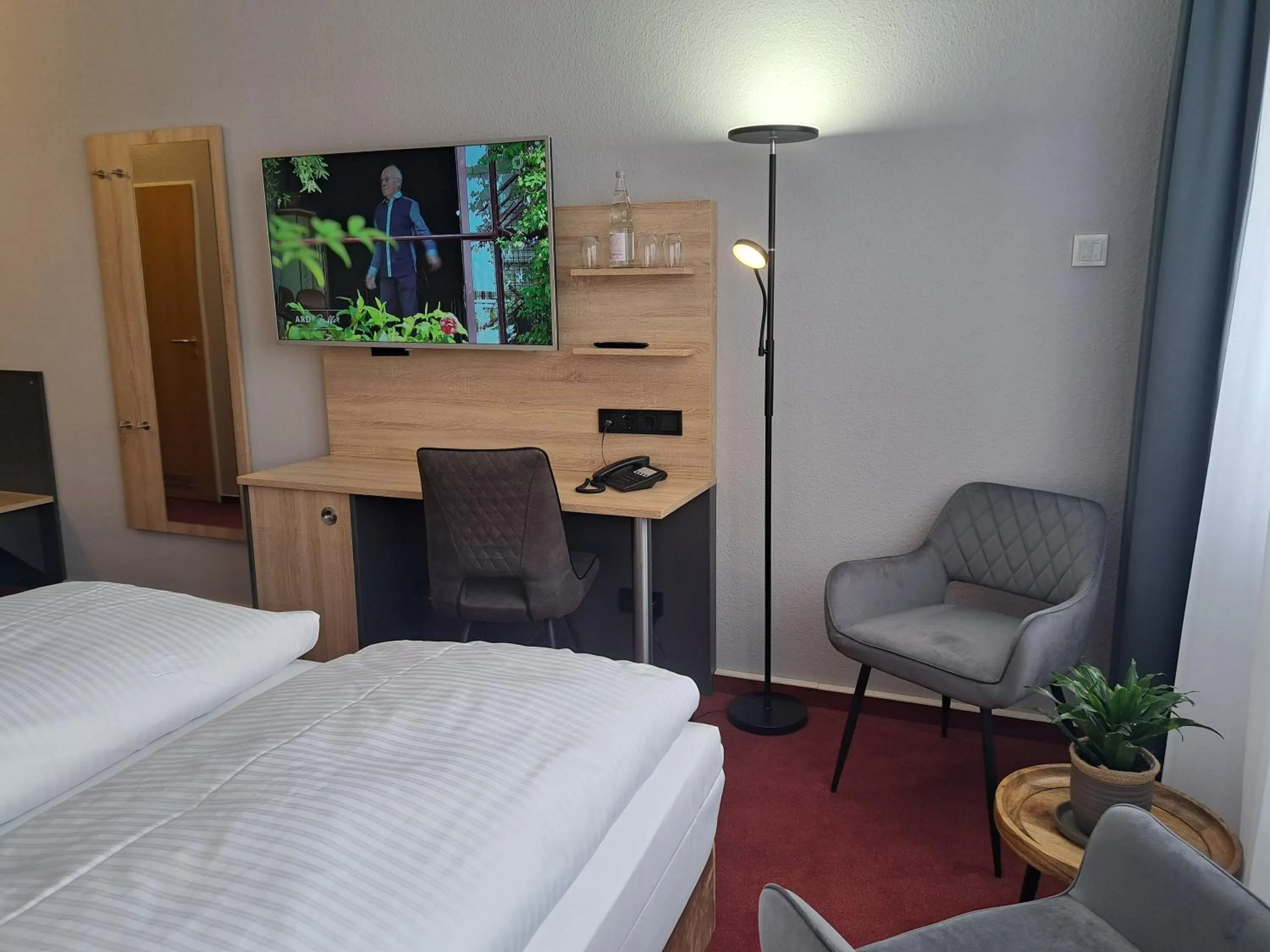 Photo of the whole room, Bed in Best Western Comfort Business Hotel Düsseldorf-Neuss