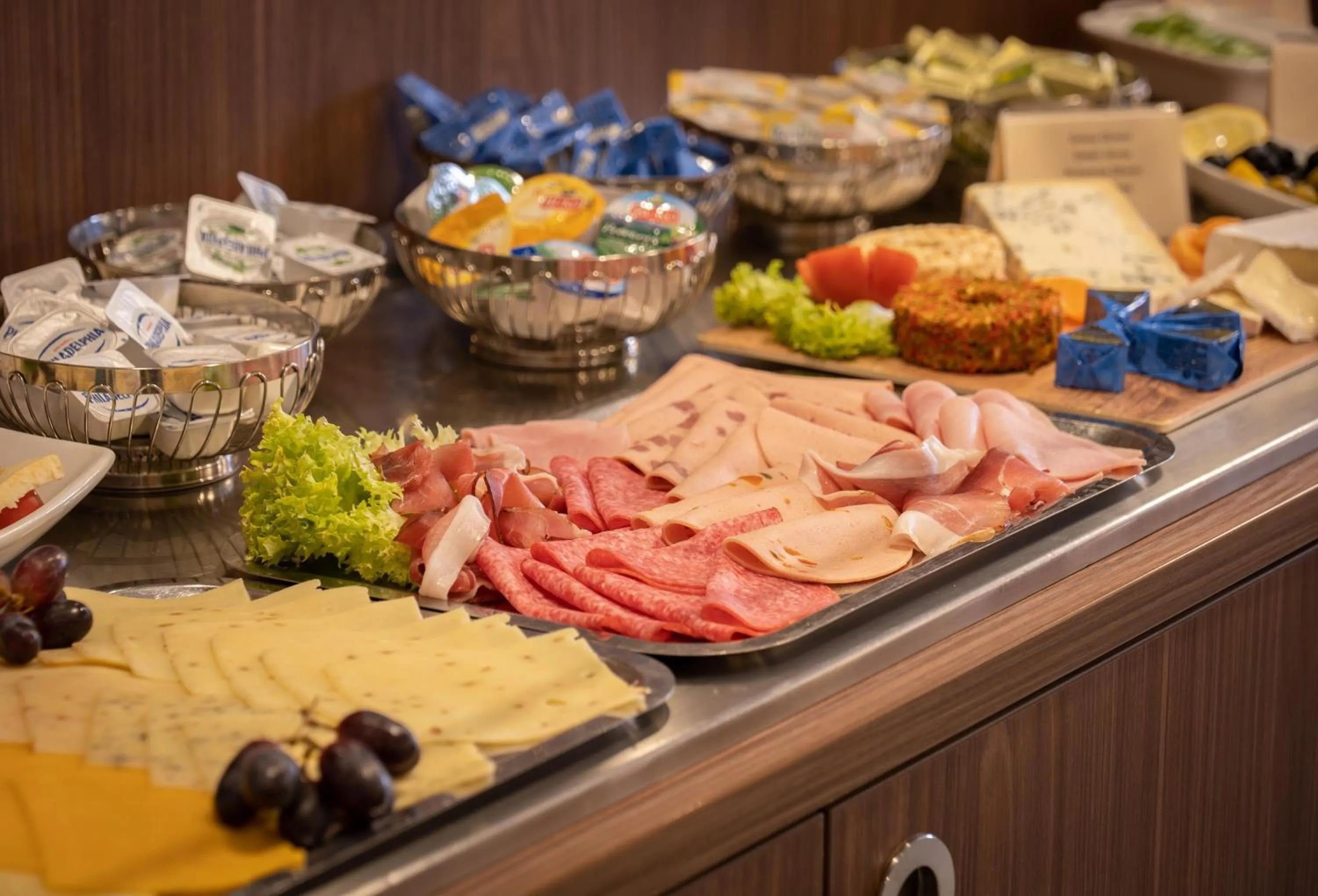 Food and drinks in Best Western Comfort Business Hotel Düsseldorf-Neuss