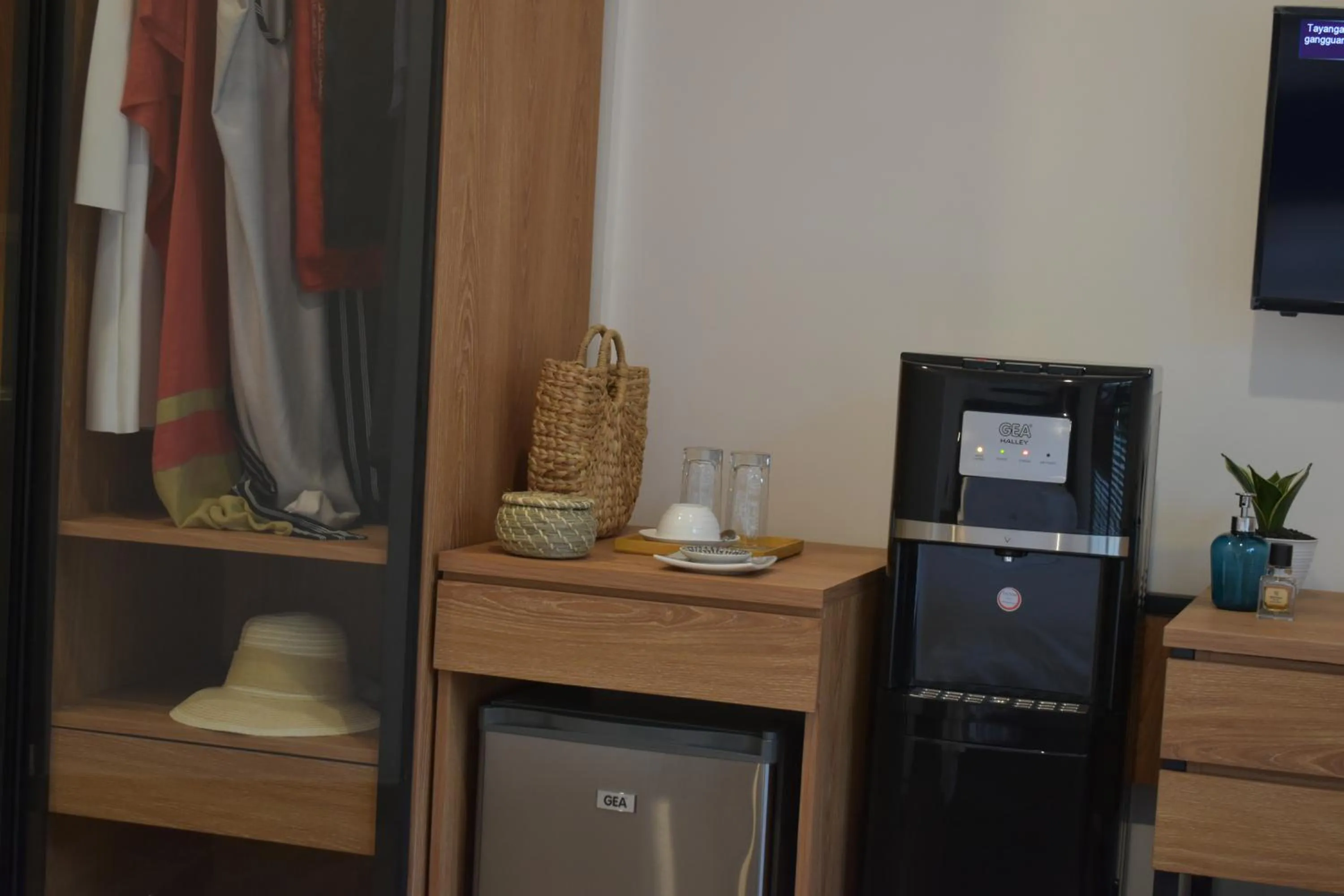 Coffee/tea facilities in Rumanami Residence