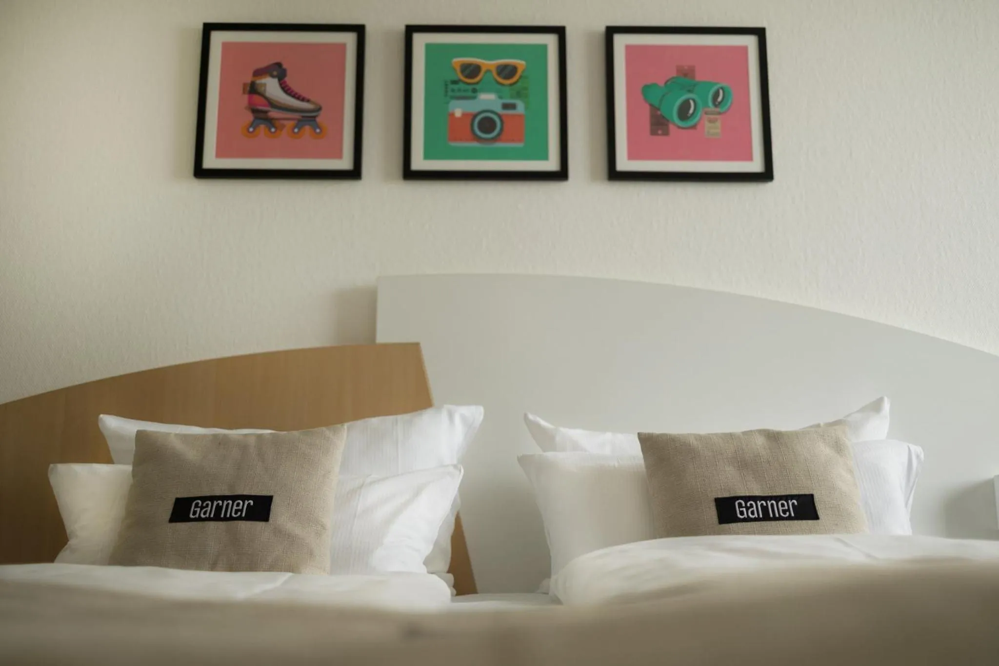 Photo of the whole room, Bed in Garner Hotel Erlangen Süd by IHG