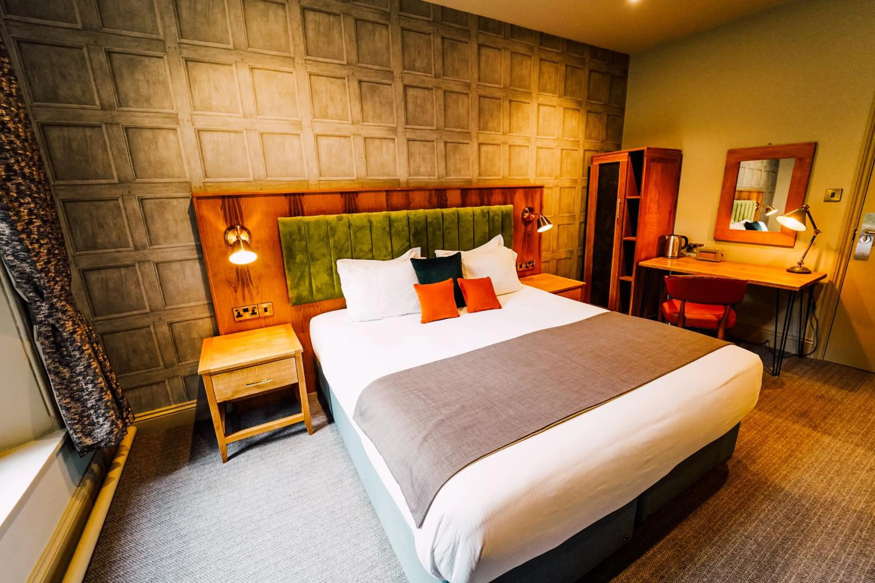 Bedroom, Bed in The Maynard