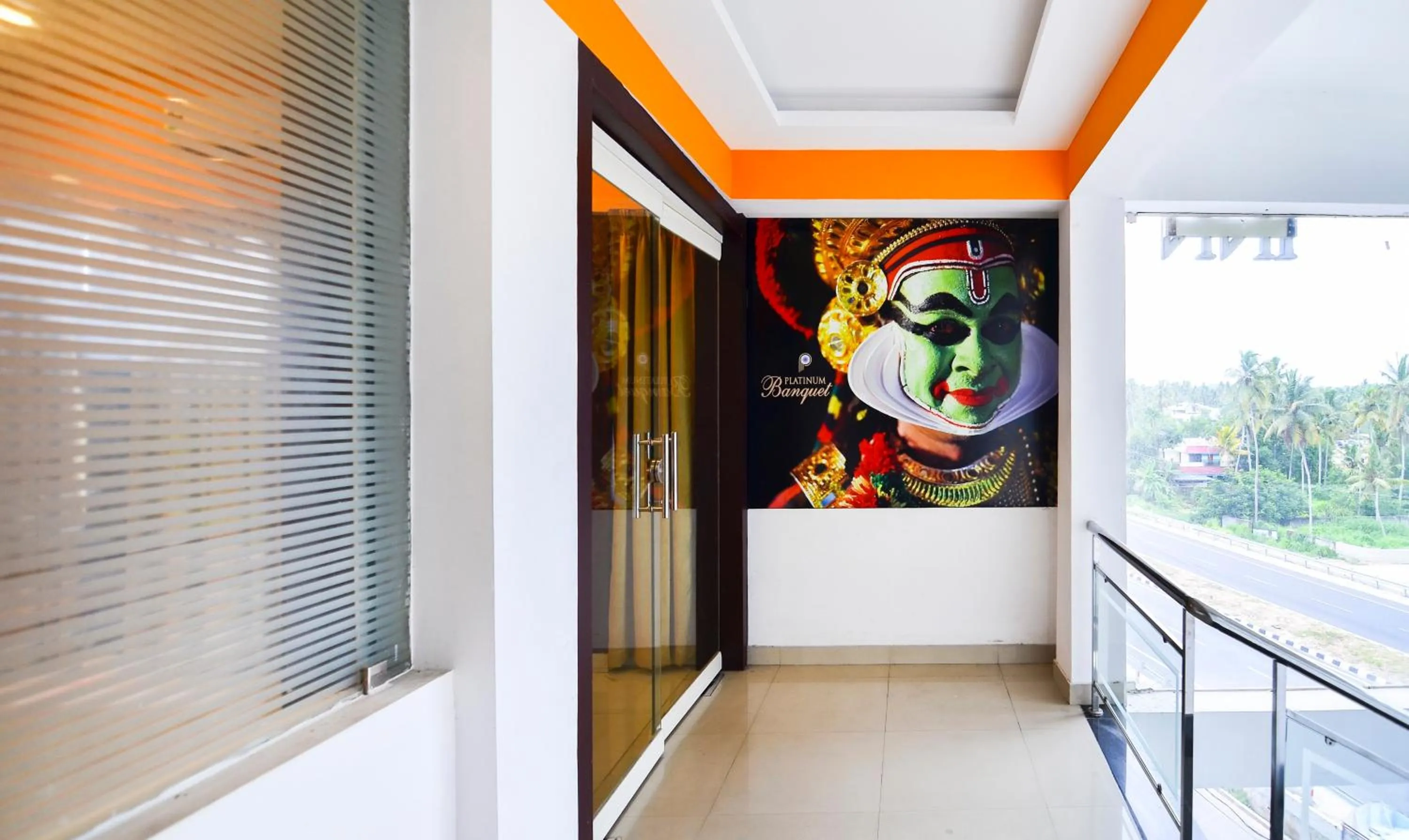 Facade/entrance in Itsy Hotels Platinum Inn