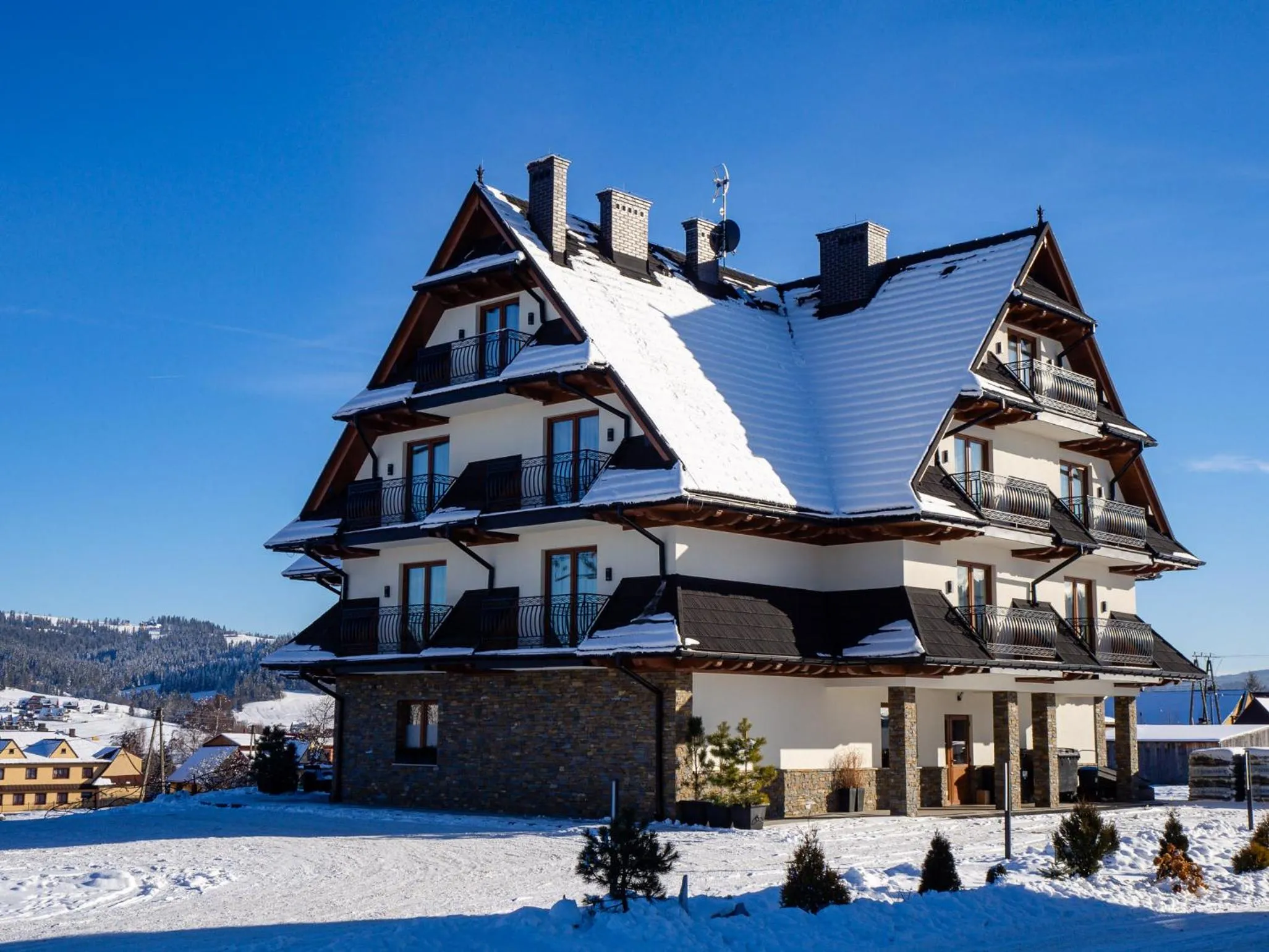 Property building in Rezydencja Markowy Dworek