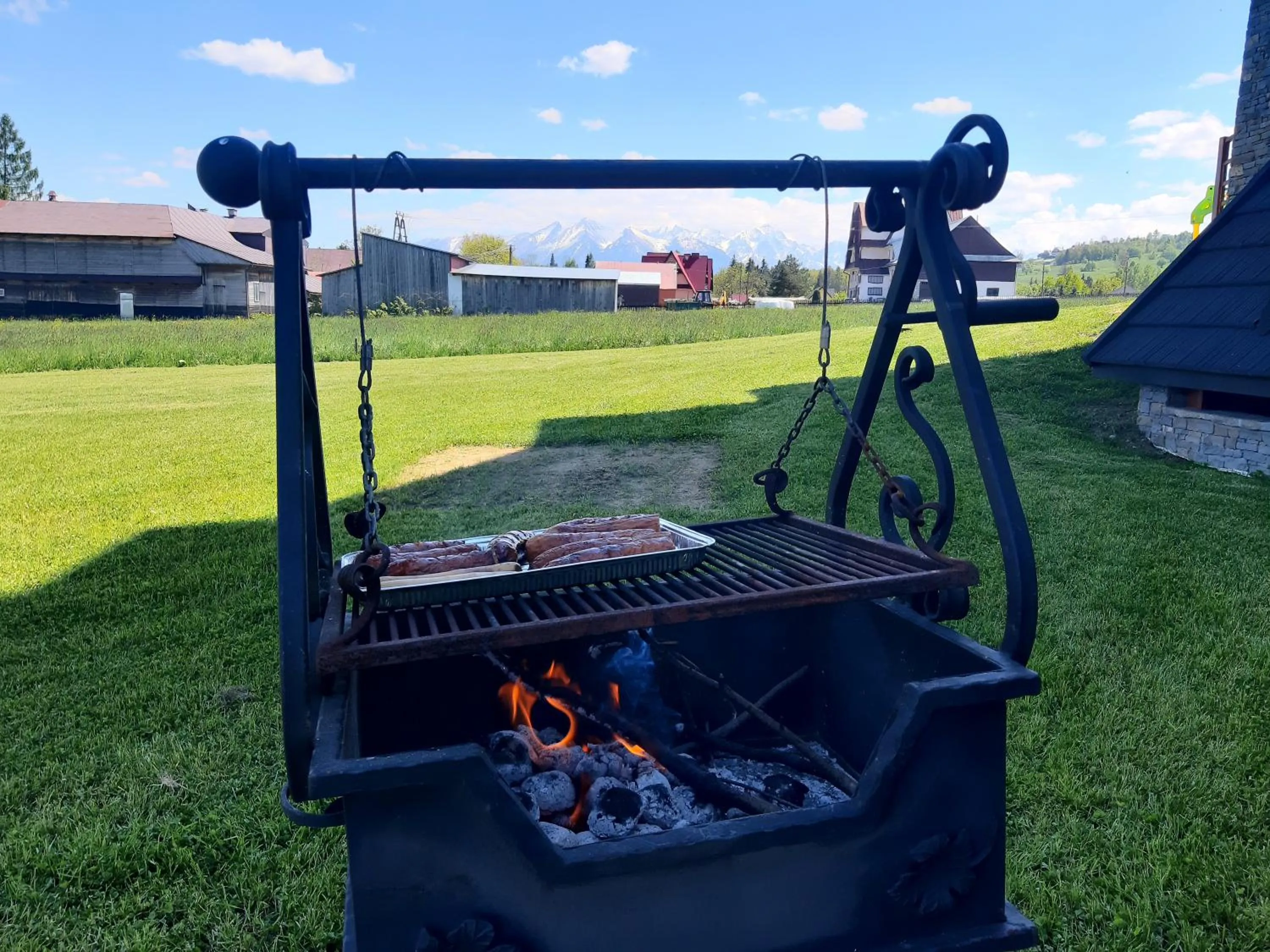 BBQ facilities in Rezydencja Markowy Dworek