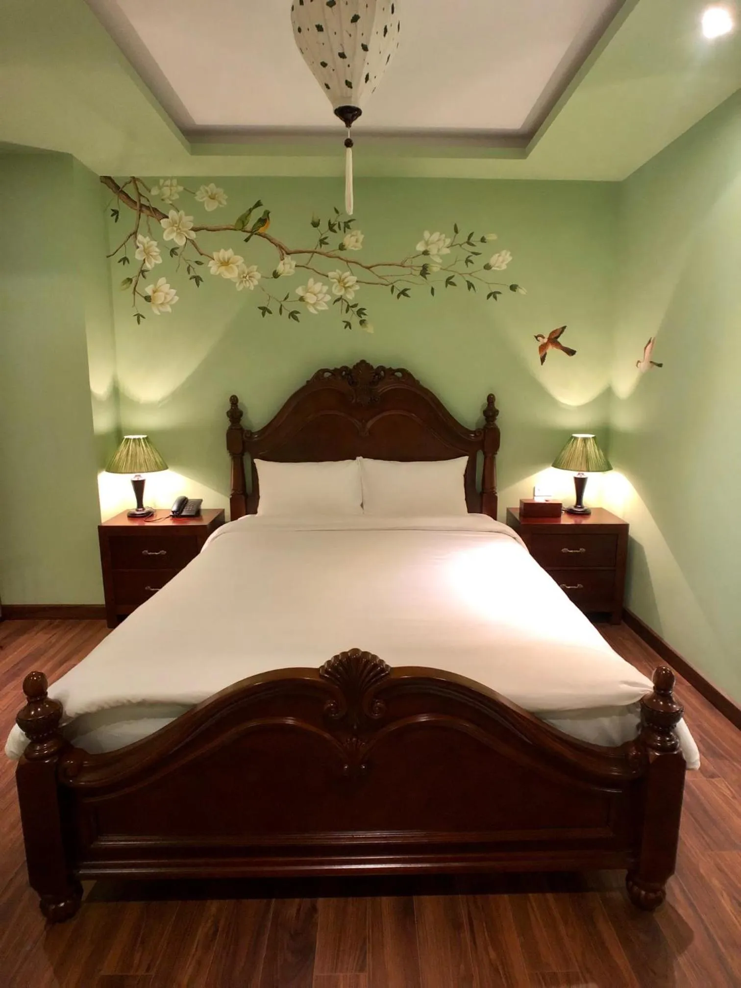 Bed in Le Grand Hanoi Hotel - The Oriental