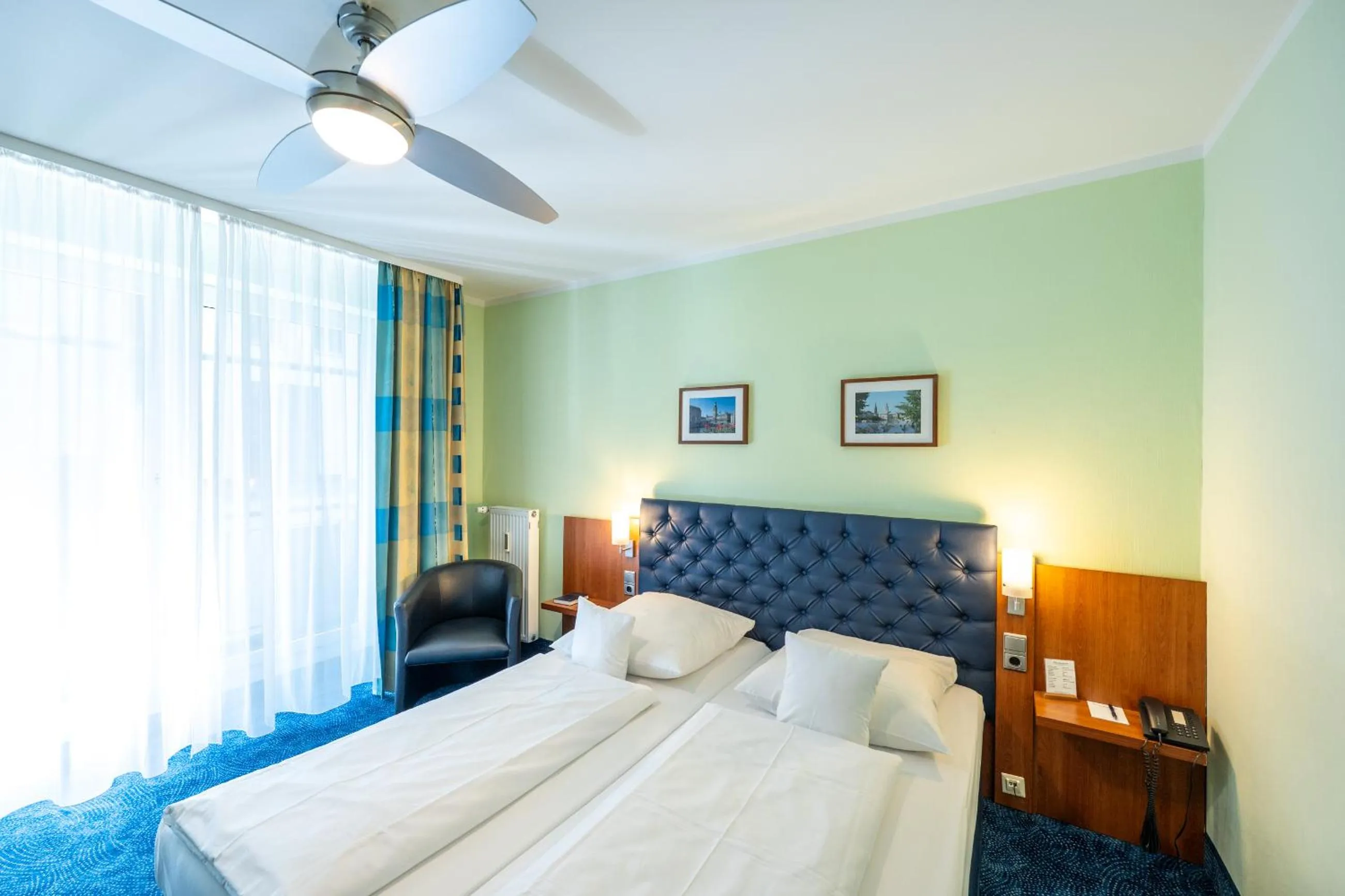 Bed in Hotel Hanseport Hamburg