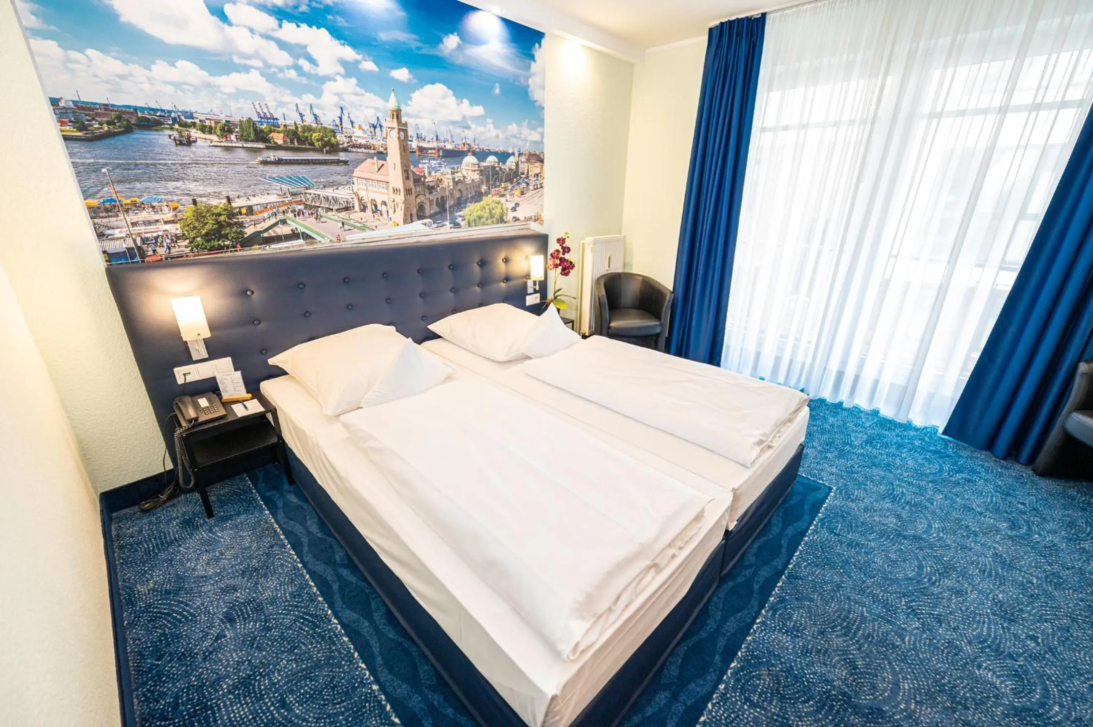 Bed in Hotel Hanseport Hamburg