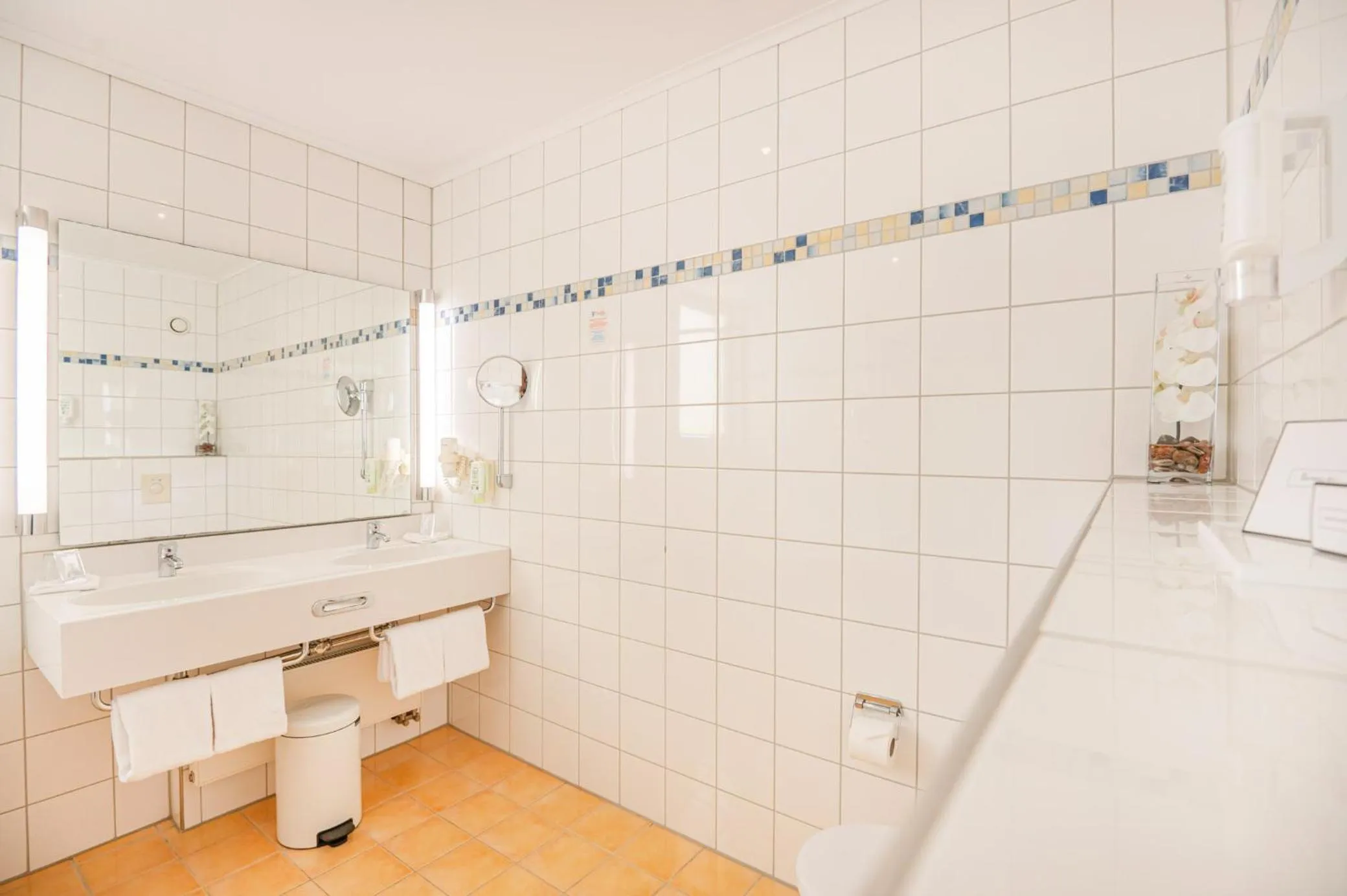 Photo of the whole room in PhiLeRo Hotel Köln