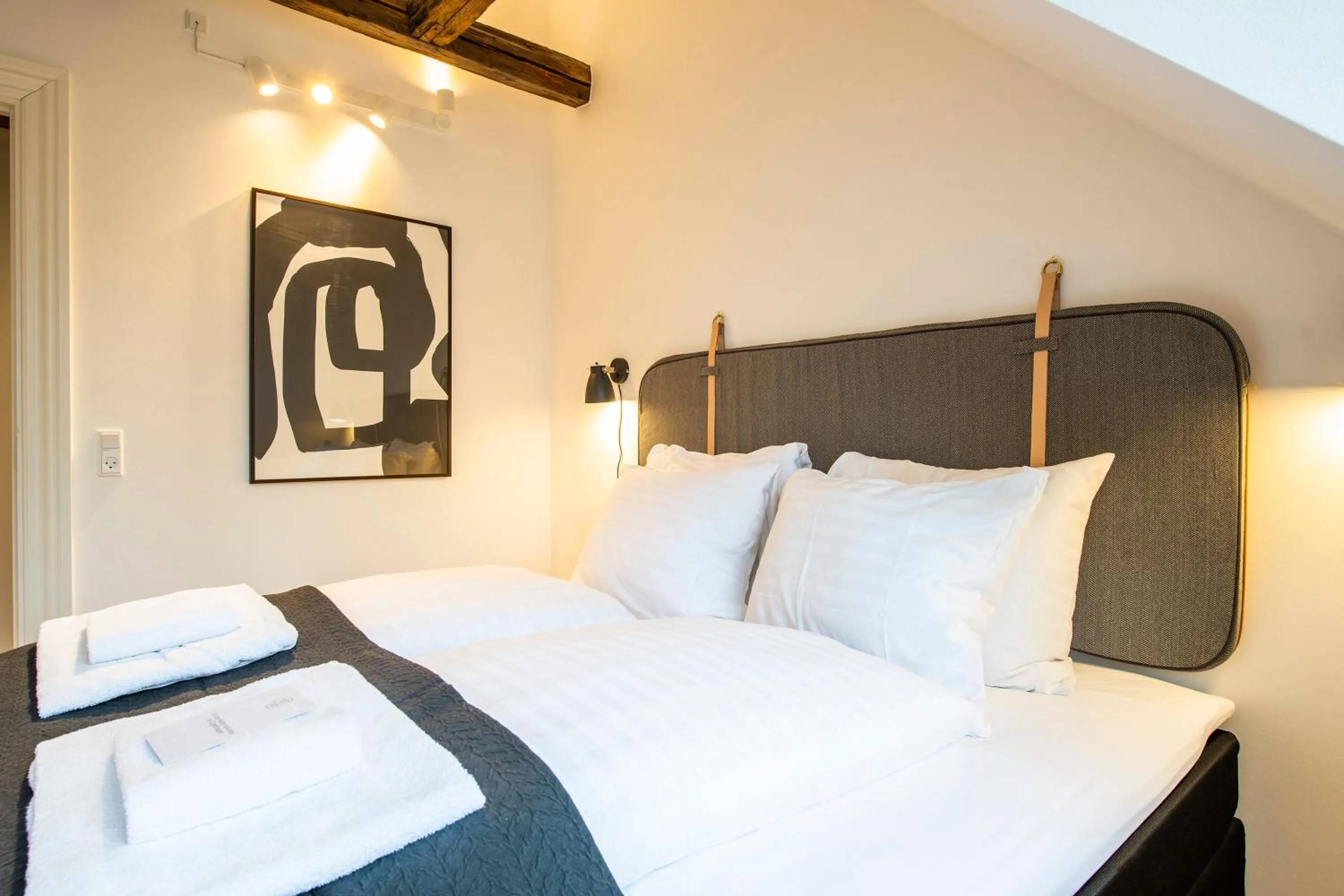 Bedroom, Bed in Town Hall Penthouse by Daniel&Jacob's