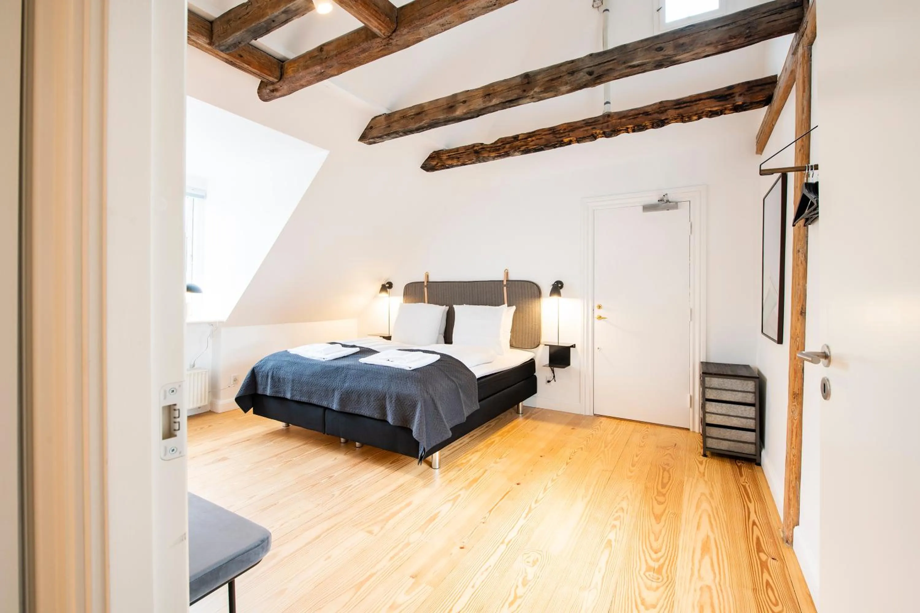 Bedroom, Bed in Town Hall Penthouse by Daniel&Jacob's