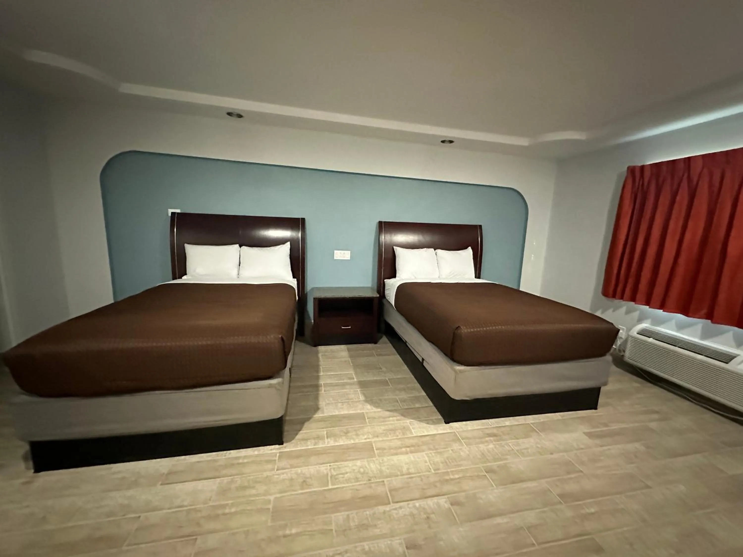 Bed in Executive Inn