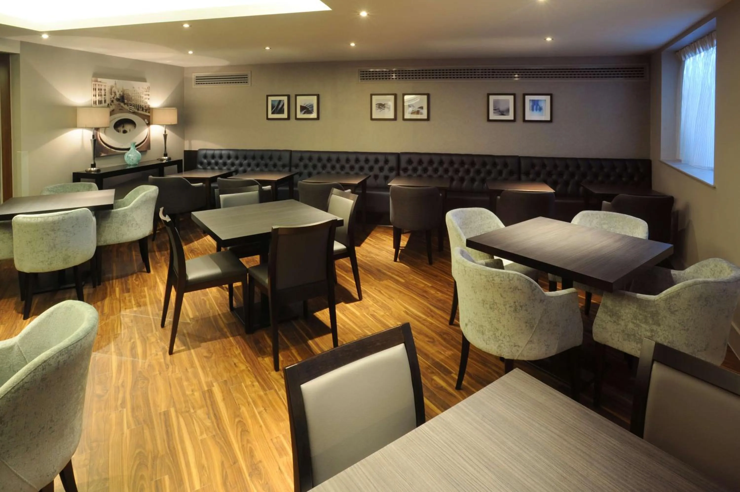 Restaurant/places to eat in Hampton by Hilton Sheffield