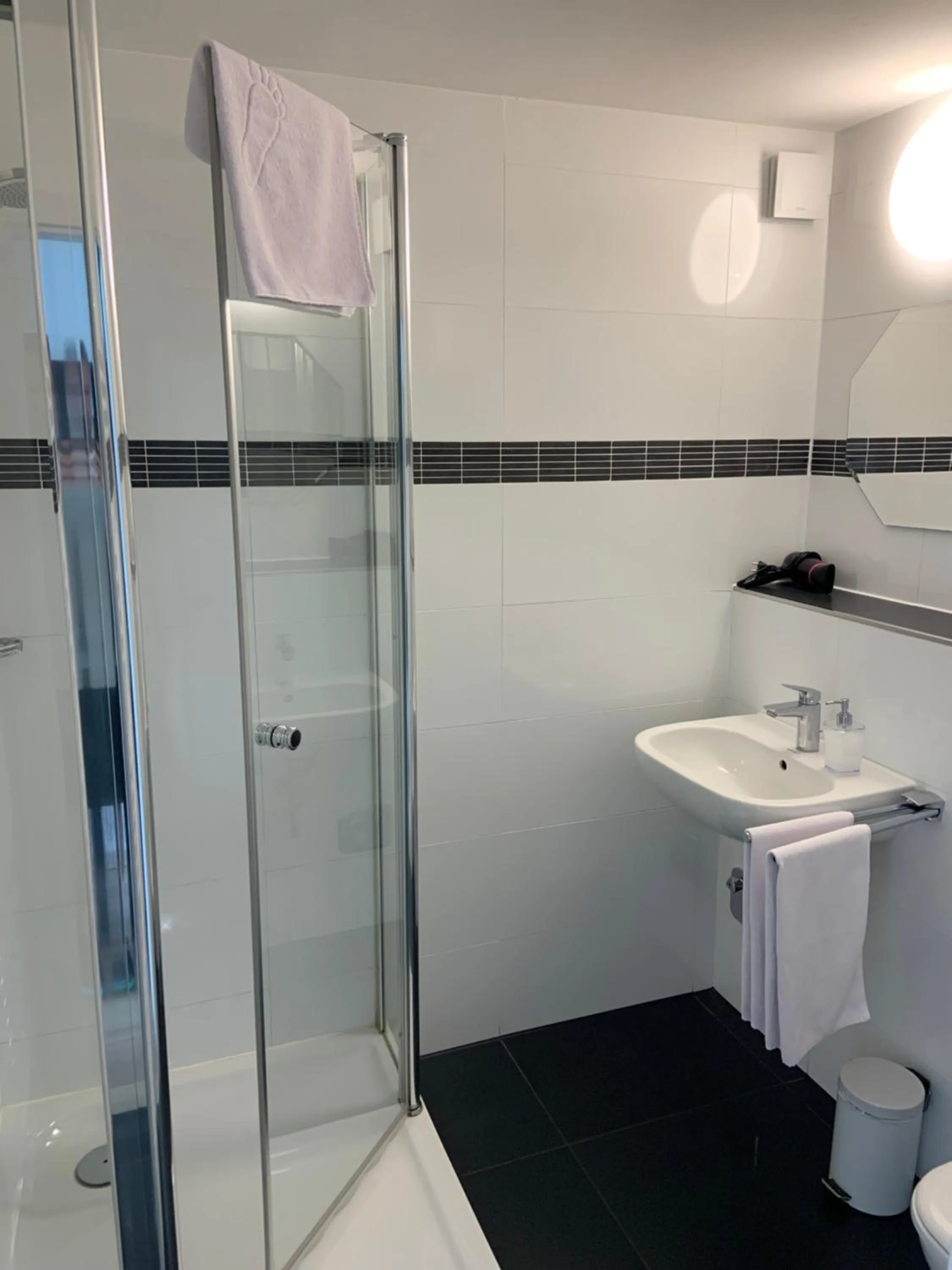 Shower in BestBoarding24