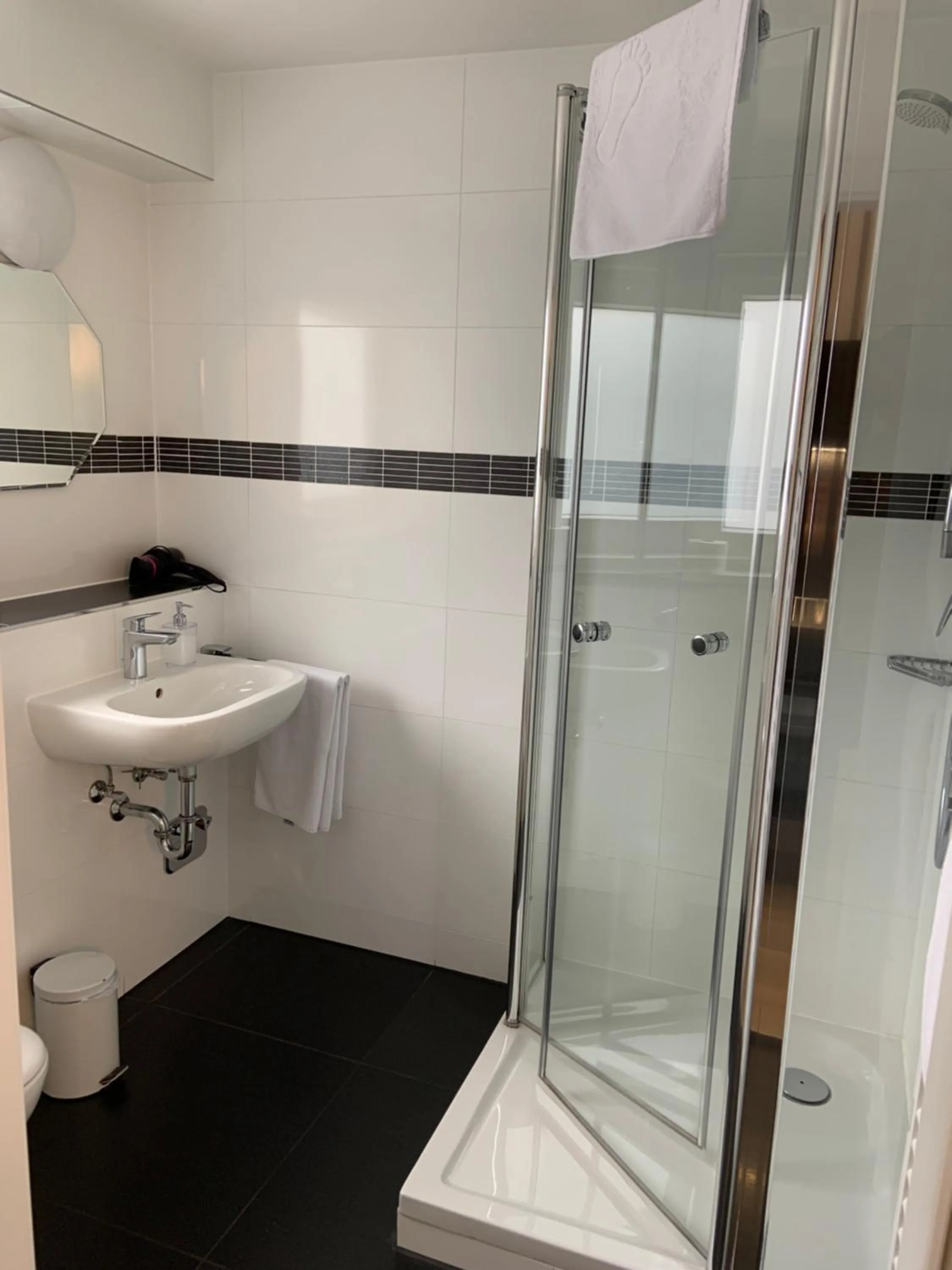 Shower in BestBoarding24