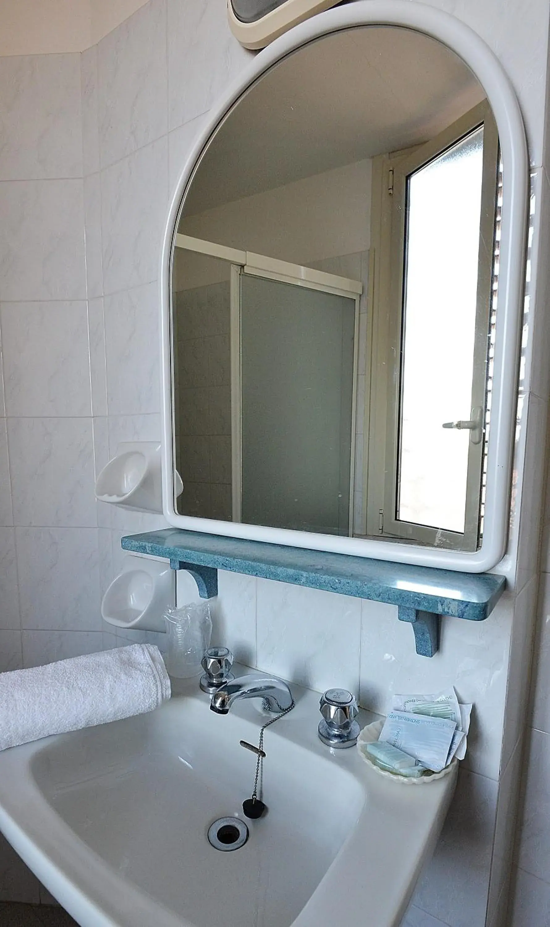 Classic Quadruple Room in Hotel Bamar Classic Quadruple Room in Hotel Bamar