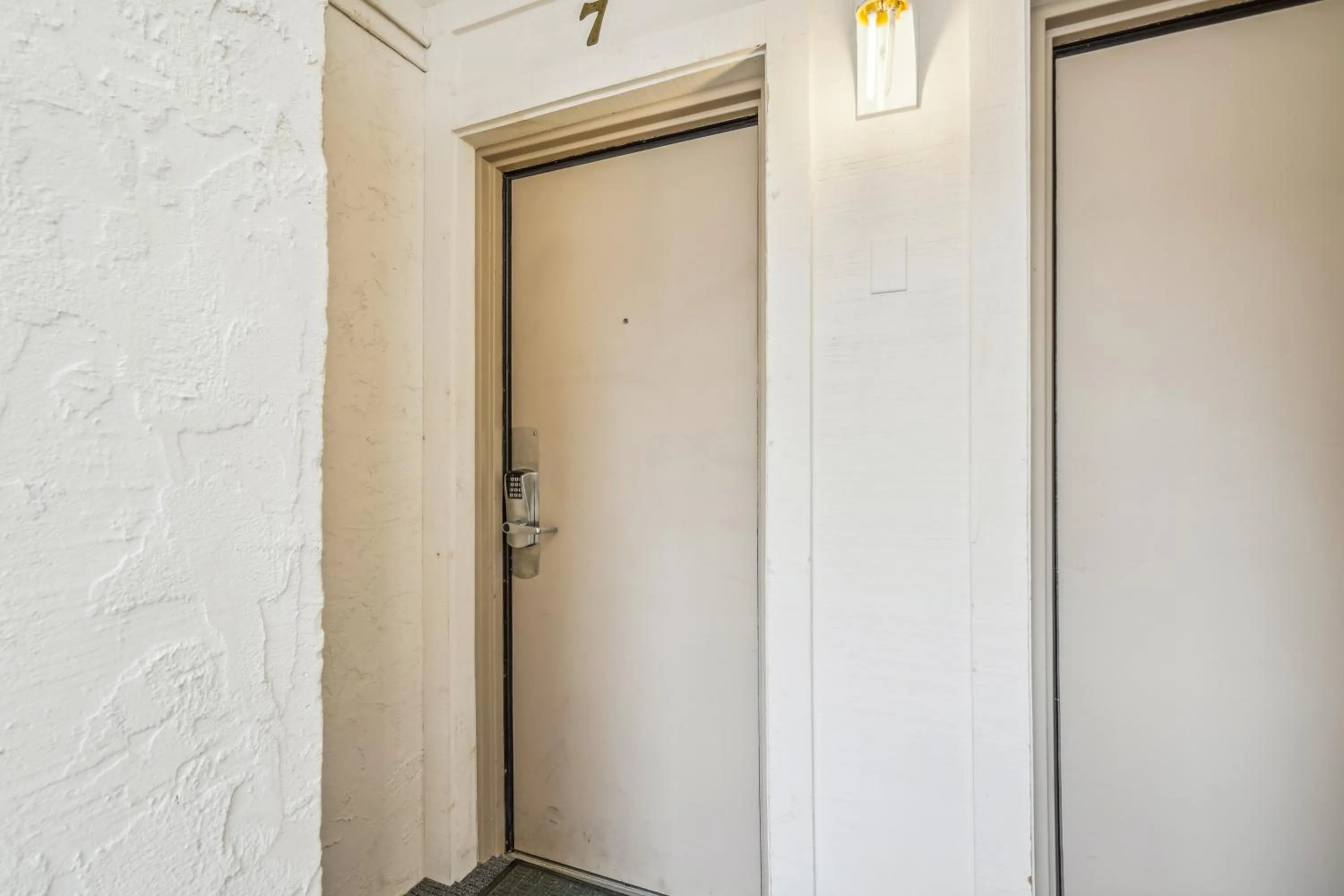 Facade/entrance in Three bedroom condo, Ski home Whiffletree E7