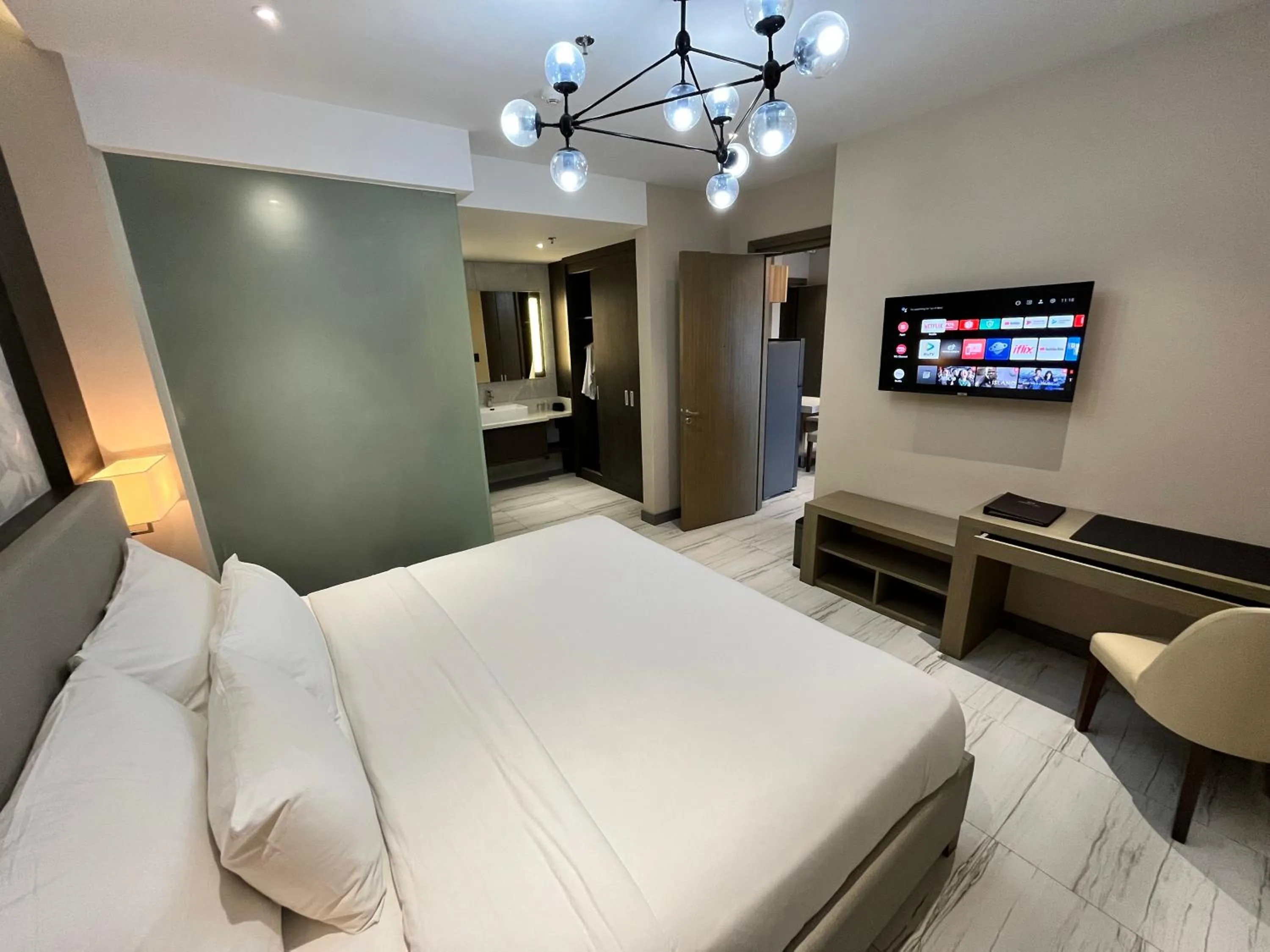 Bedroom, Bed in Capitol Hill Hotel and Suites