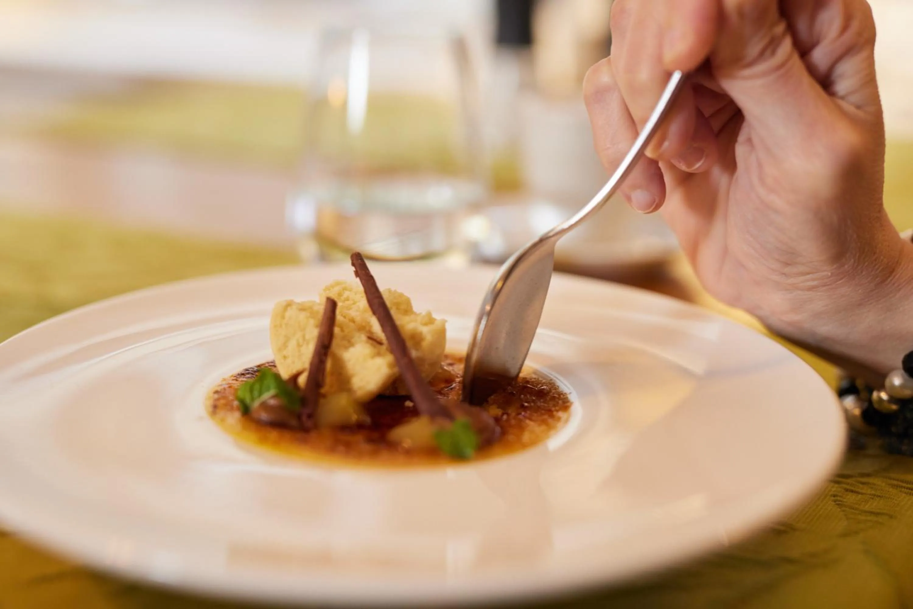 Restaurant/places to eat in Das Schokoladenhotel