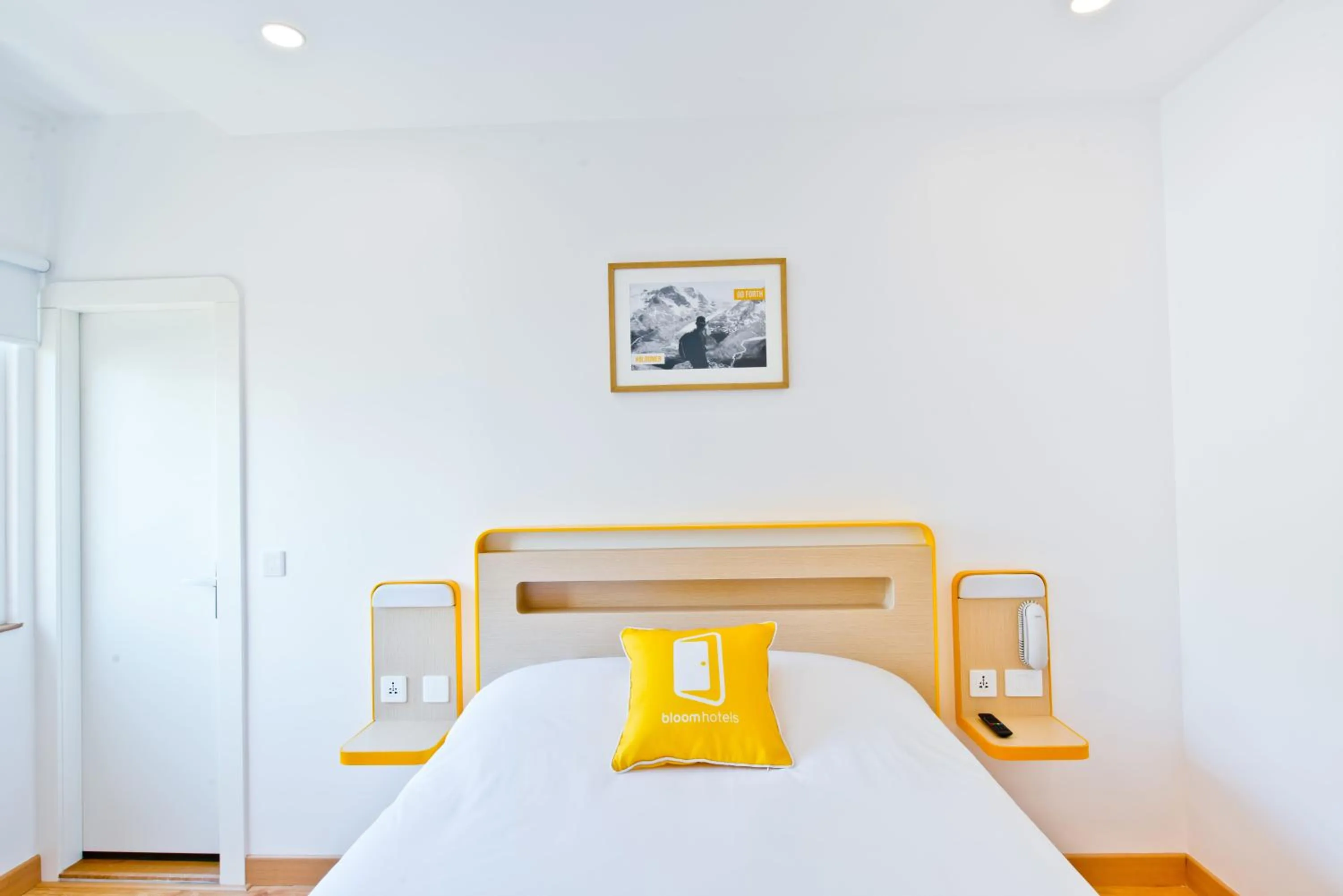 Bedroom, Bed in bloomrooms @ City Centre