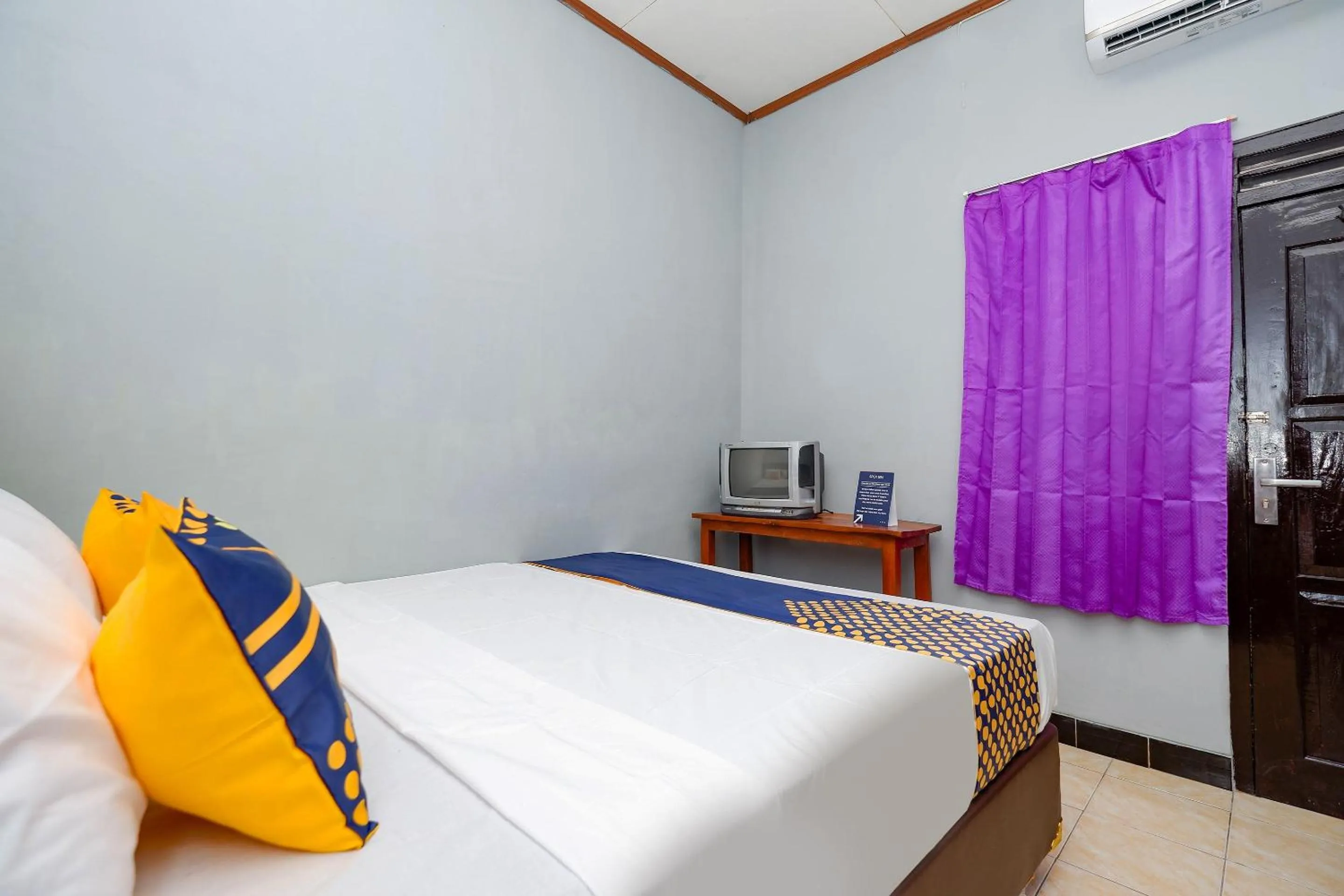 Bedroom in Hotel O Griya Kawula Syariah