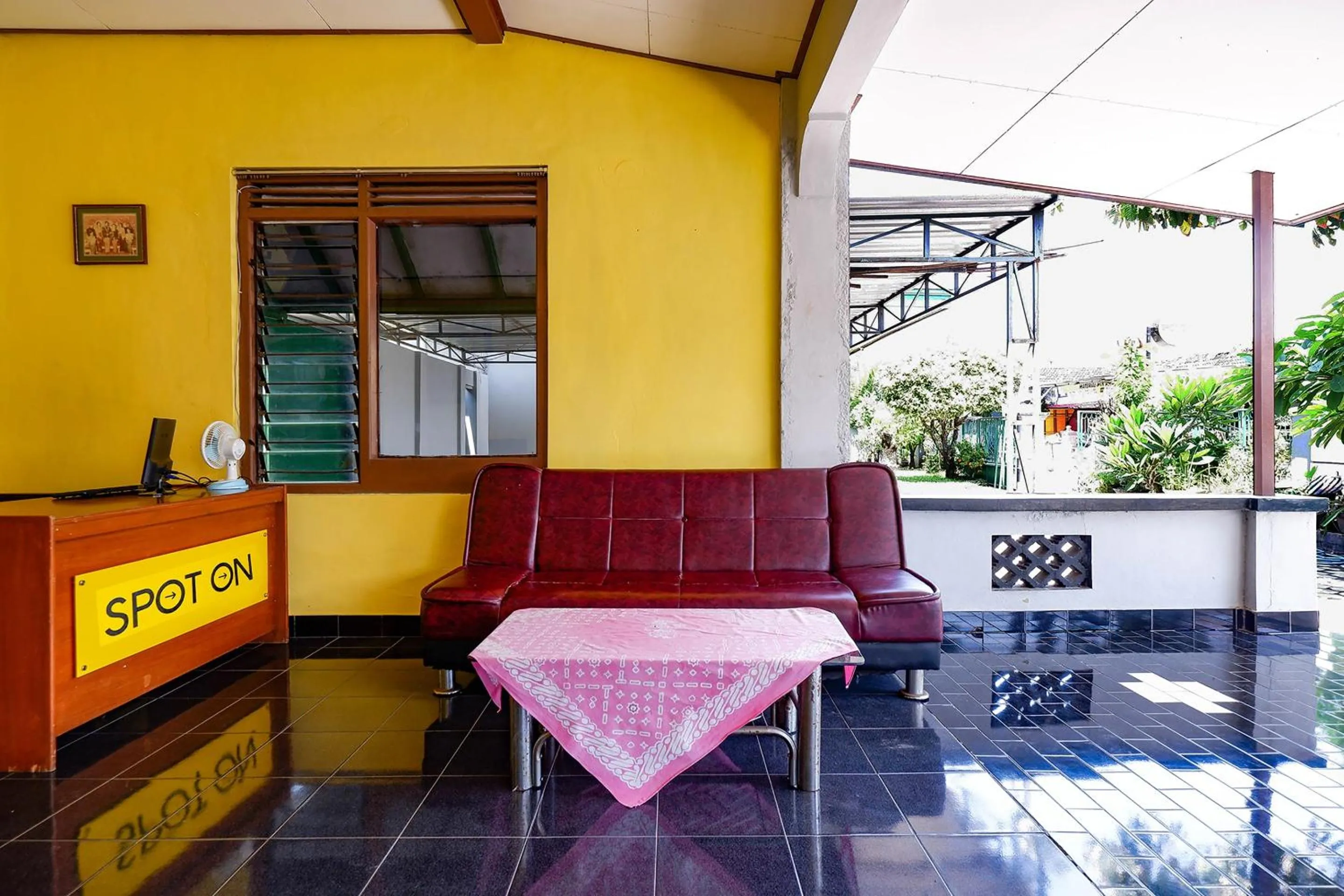 Lobby or reception in Hotel O Griya Kawula Syariah