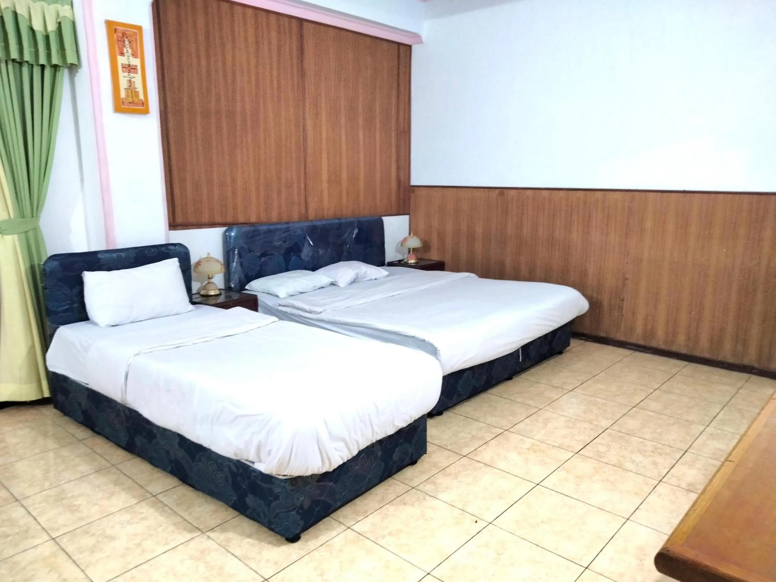 Bedroom, Bed in Sartika Hotel Mitra RedDoorz Pati