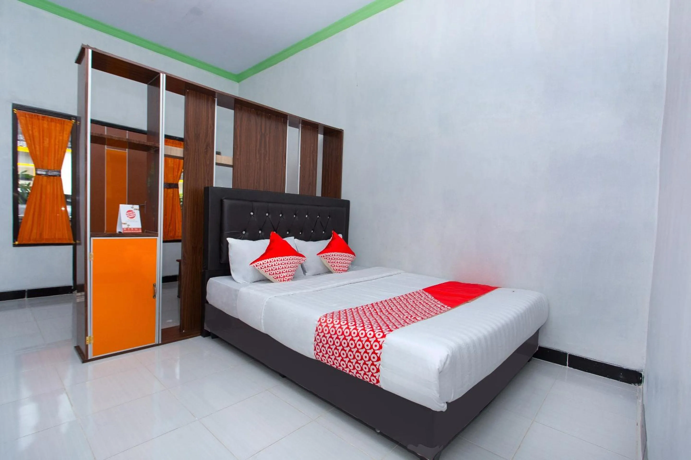 Bedroom, Bed in Hotel O Griya Annisa