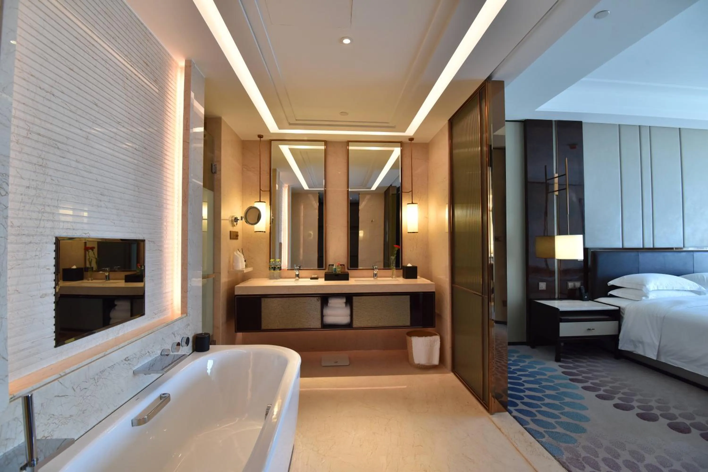 Bed in Vignette Collection Haikou Yatter Hotel by IHG