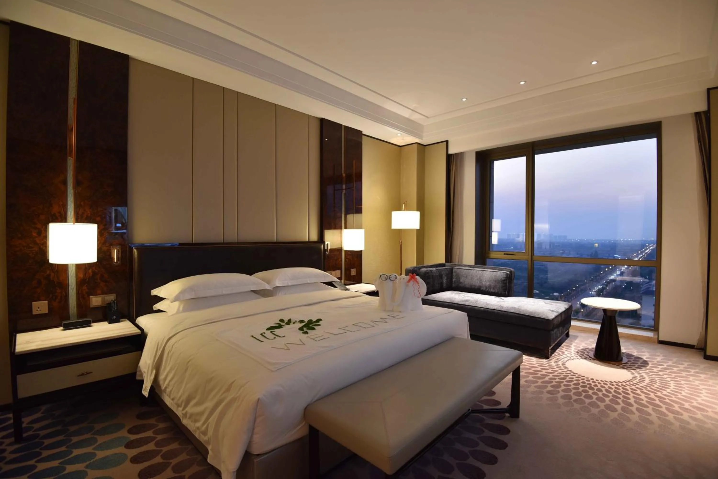 Bed in Vignette Collection Haikou Yatter Hotel by IHG