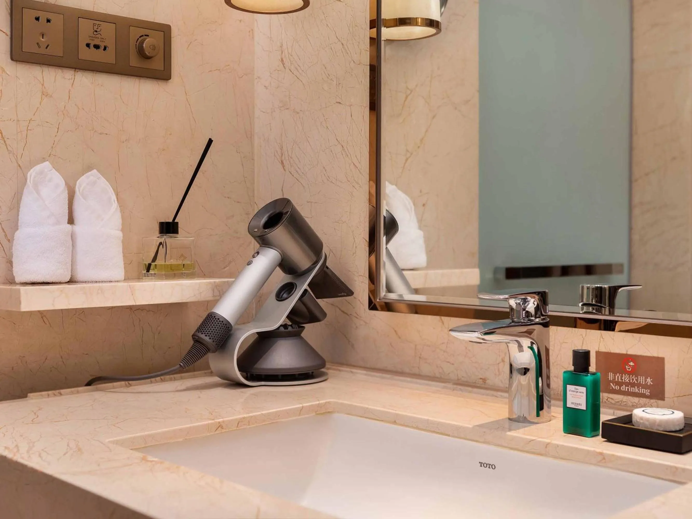 Vignette Collection Haikou Yatter Hotel by IHG