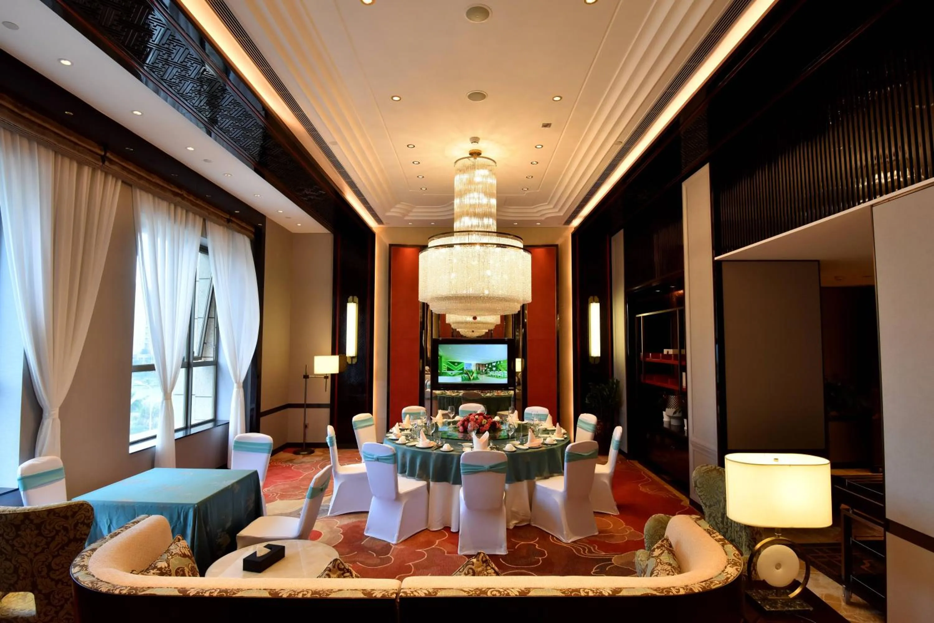 Restaurant/places to eat in Vignette Collection Haikou Yatter Hotel by IHG