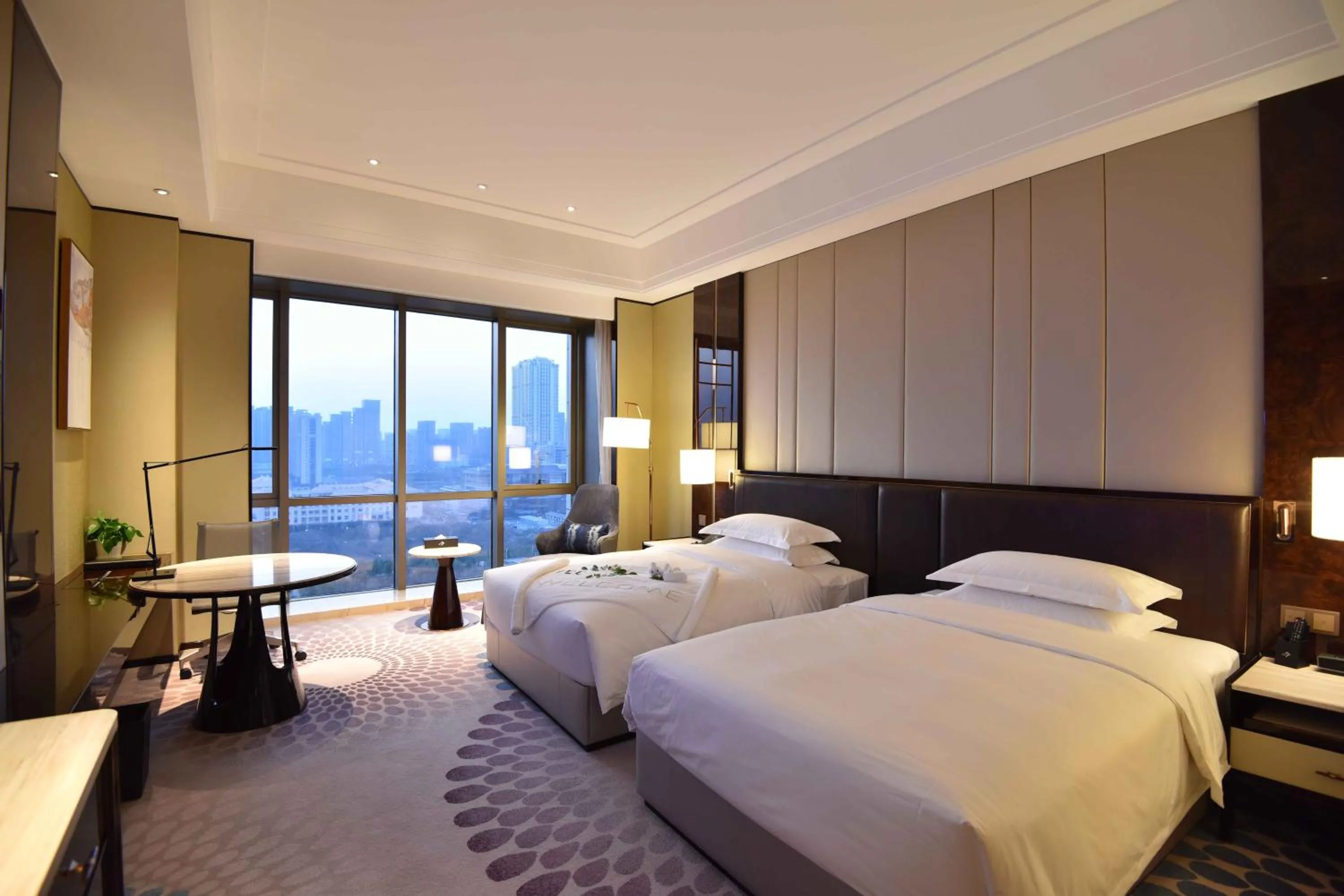 Bed in Vignette Collection Haikou Yatter Hotel by IHG