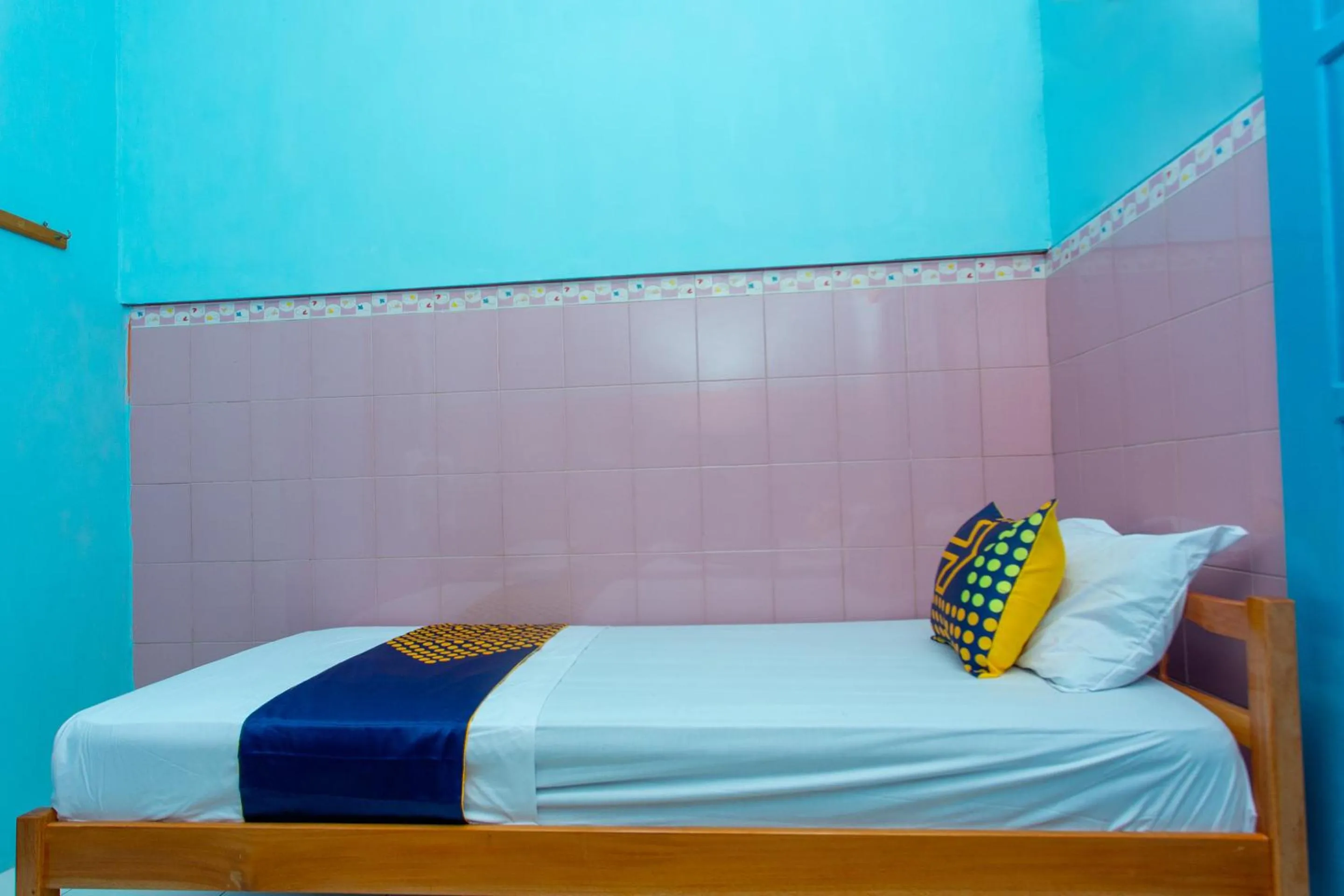 Small Single Room - single occupancy in Hotel O Budi