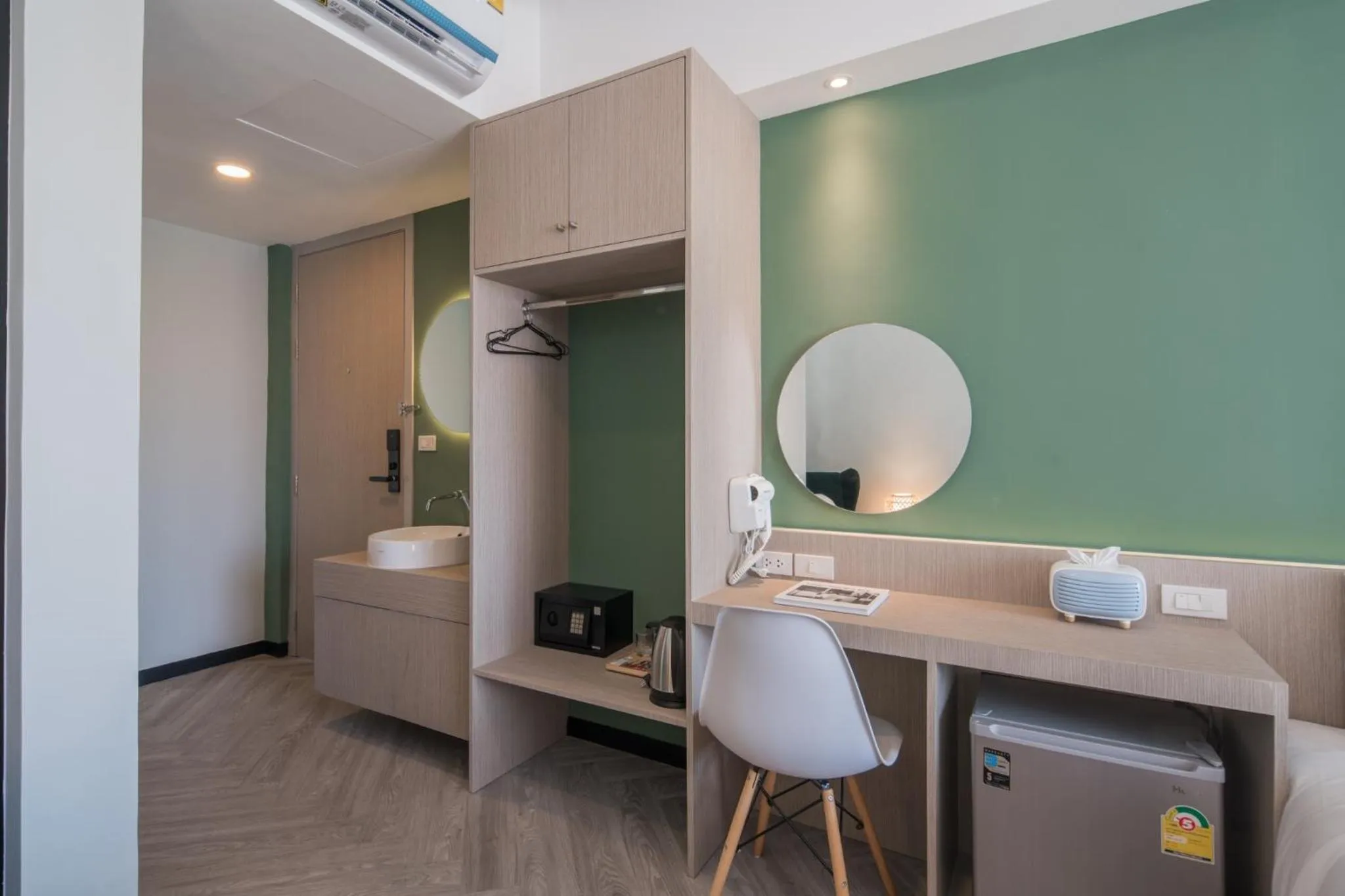 Coffee/tea facilities in Yanud Residence