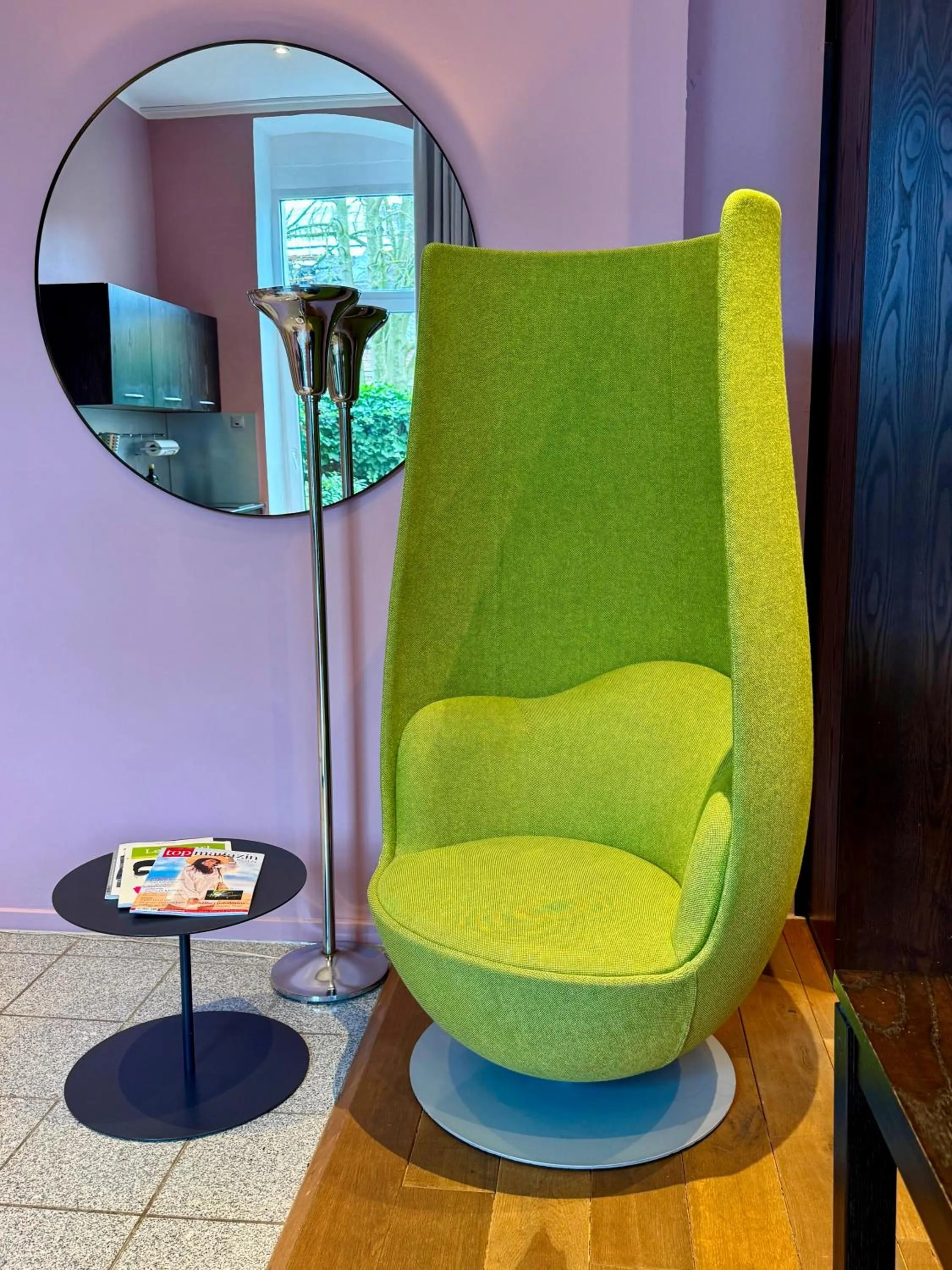 Photo of the whole room in The New Yorker Hotel Köln-Messe