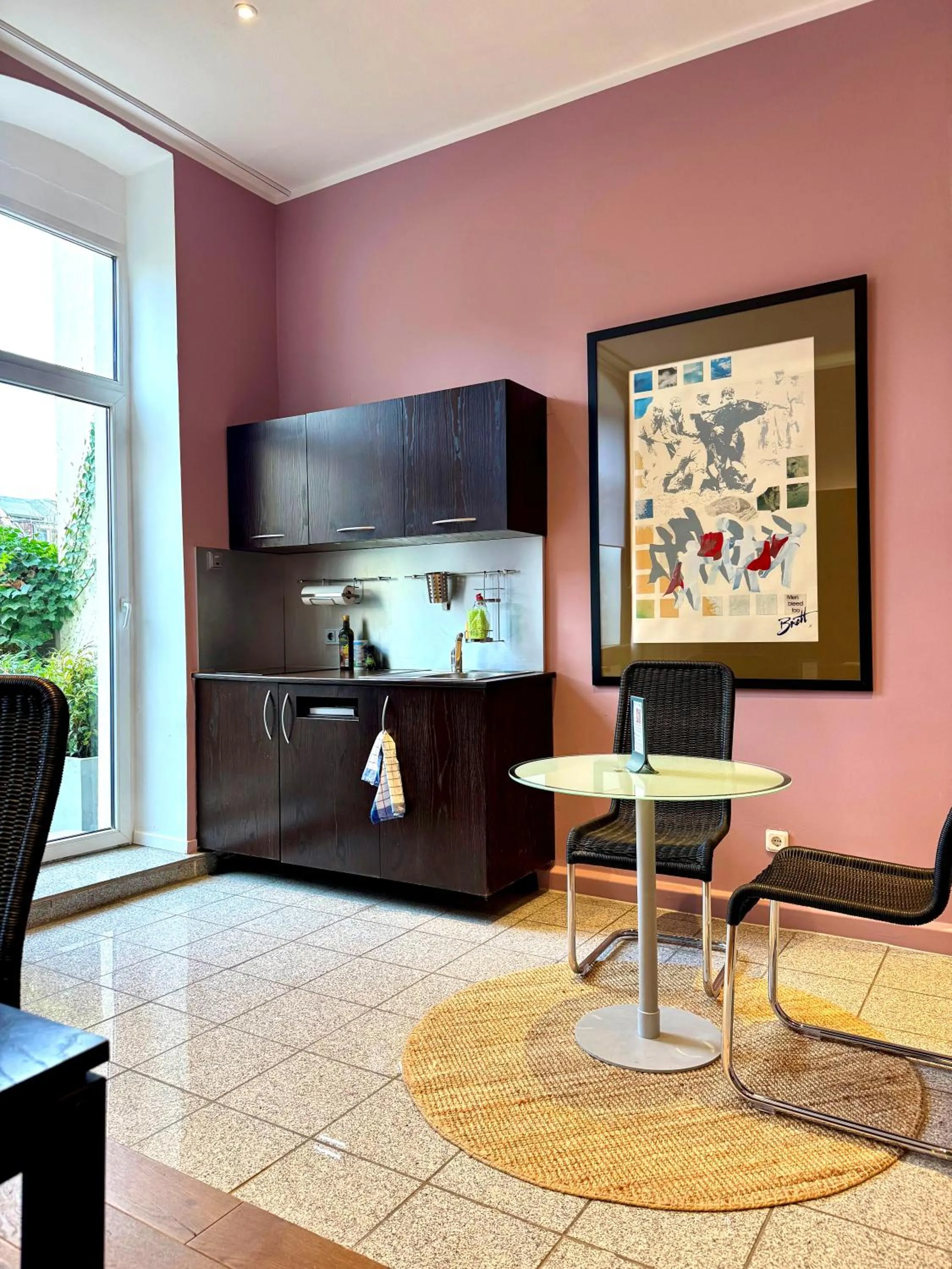 Photo of the whole room in The New Yorker Hotel Köln-Messe