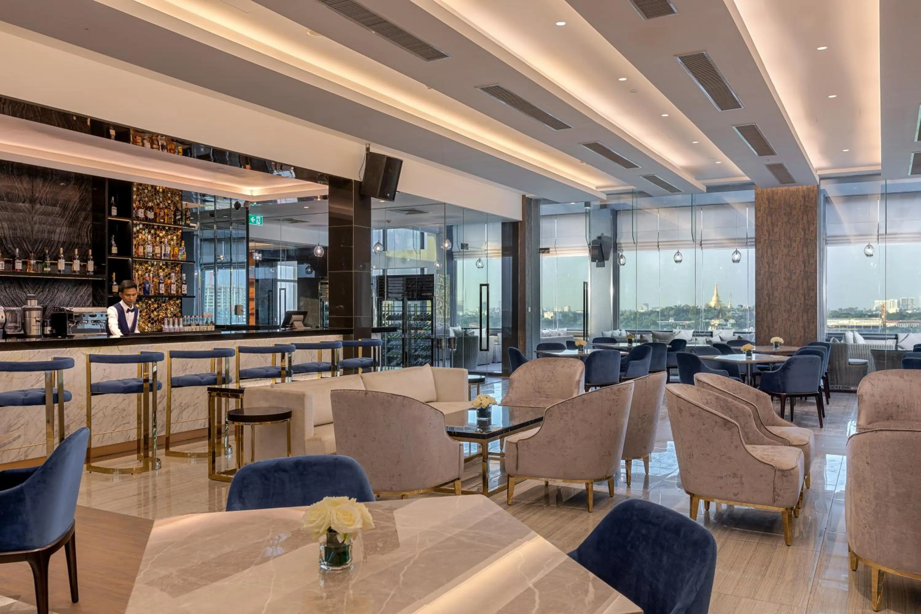 Restaurant/places to eat in Yangon Thanlwin Hotel