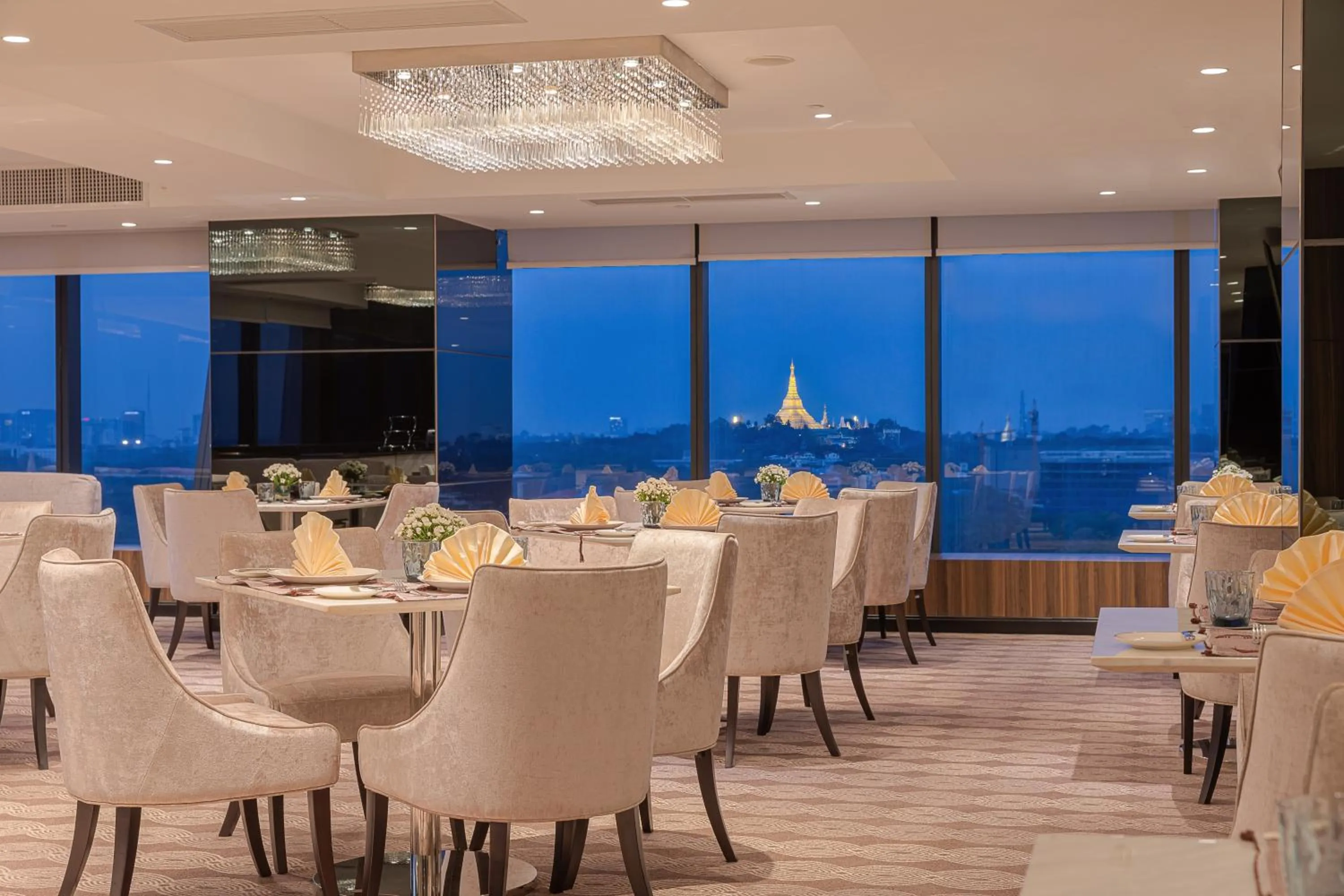 Breakfast in Yangon Thanlwin Hotel