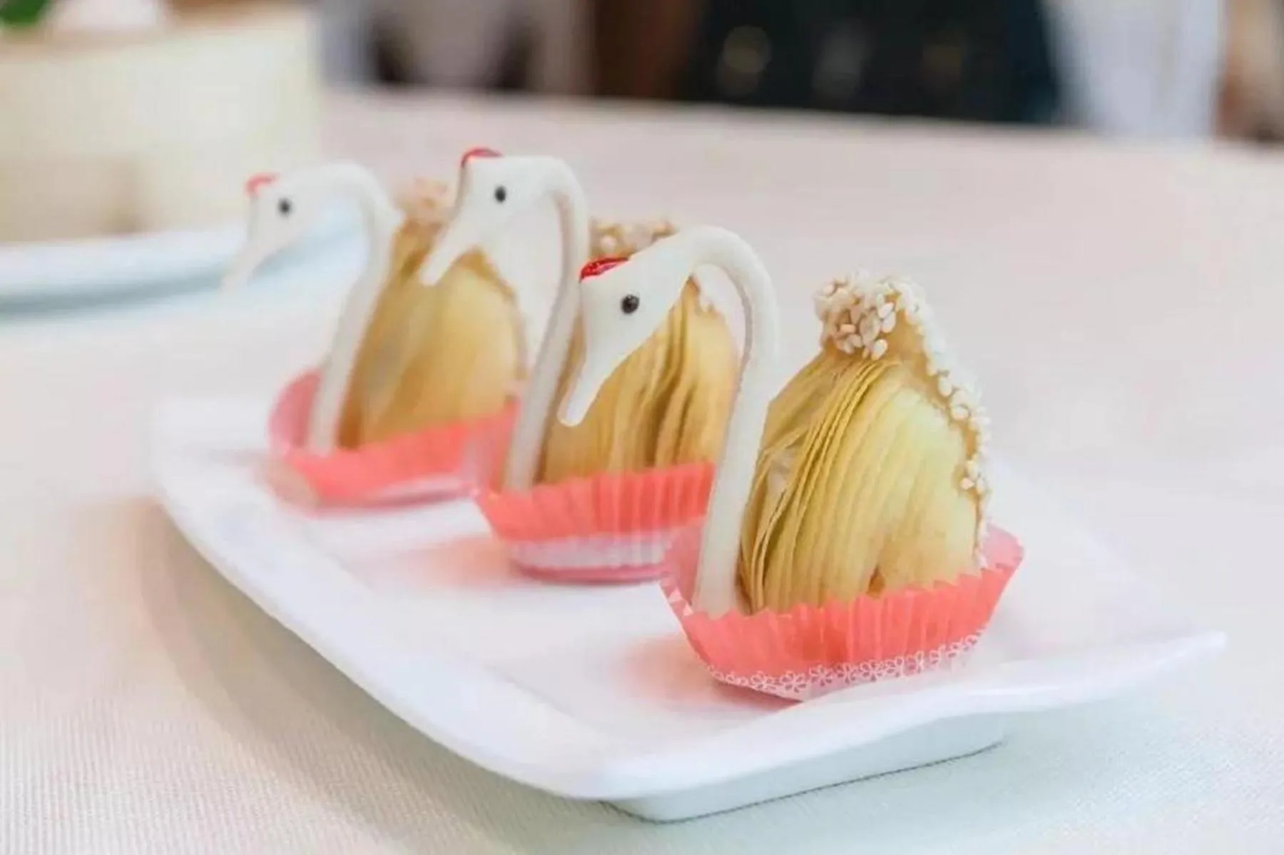 Food and drinks in Yangon Thanlwin Hotel