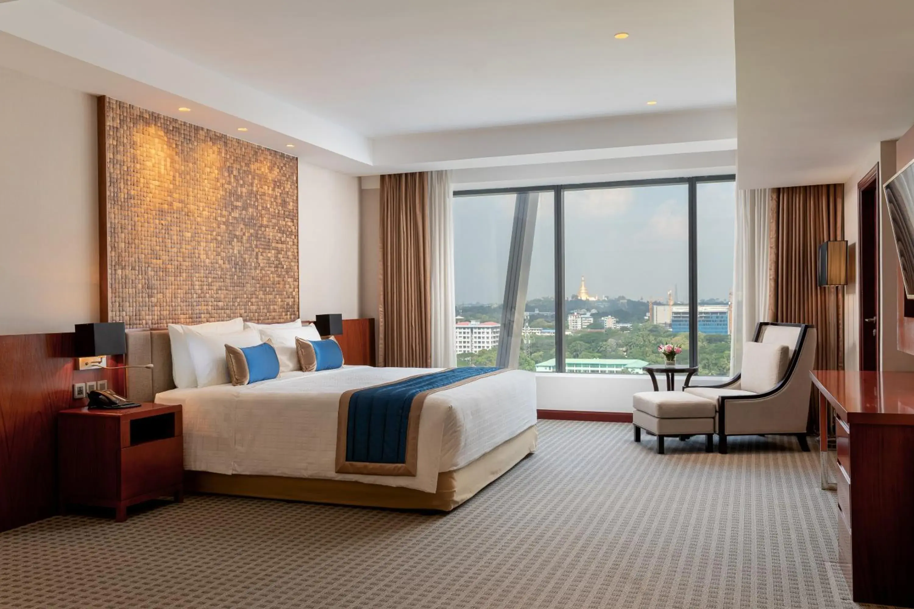 Double Room in Yangon Thanlwin Hotel Double Room in Yangon Thanlwin Hotel