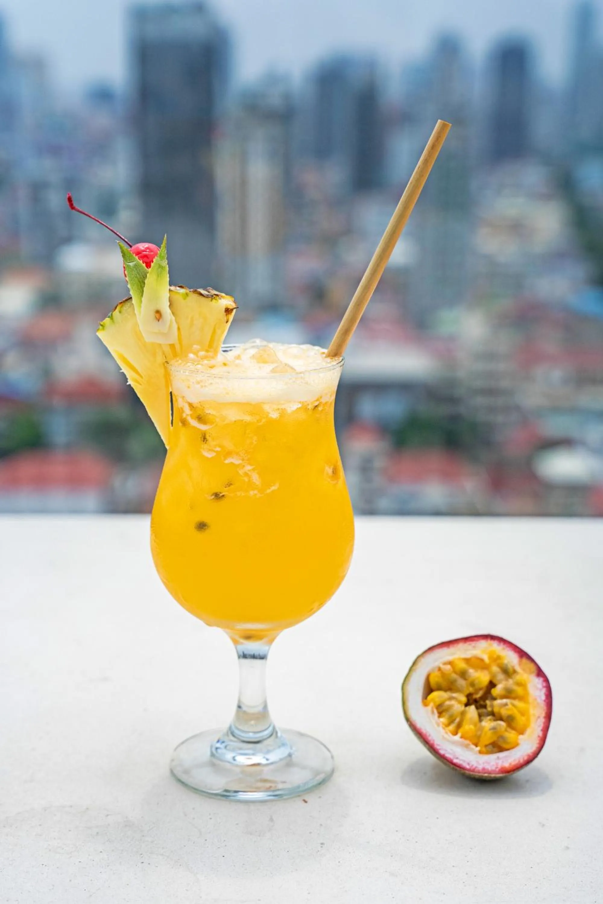 Lounge or bar in Poulo Wai Hotel, Trademark Collection by Wyndham