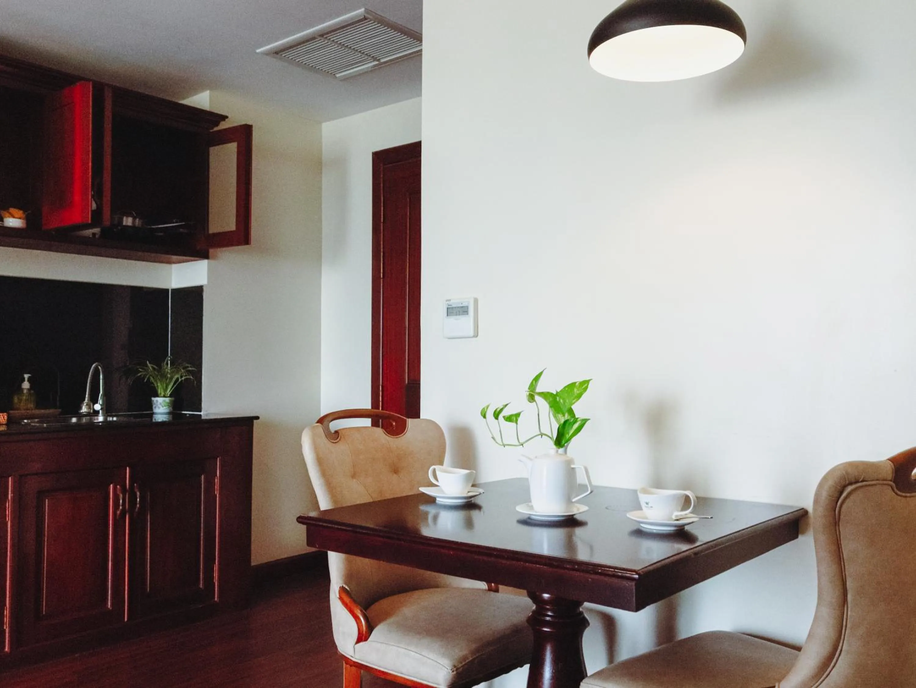 Dining area in Poulo Wai Hotel, Trademark Collection by Wyndham