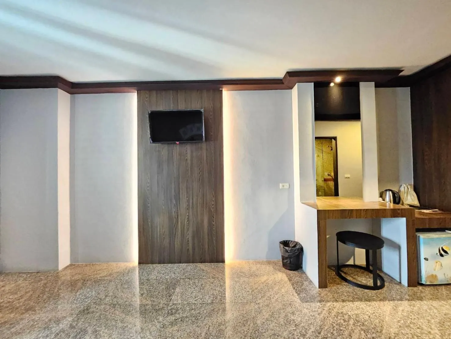 TV and multimedia in Paramount Palace Hotel Dannok