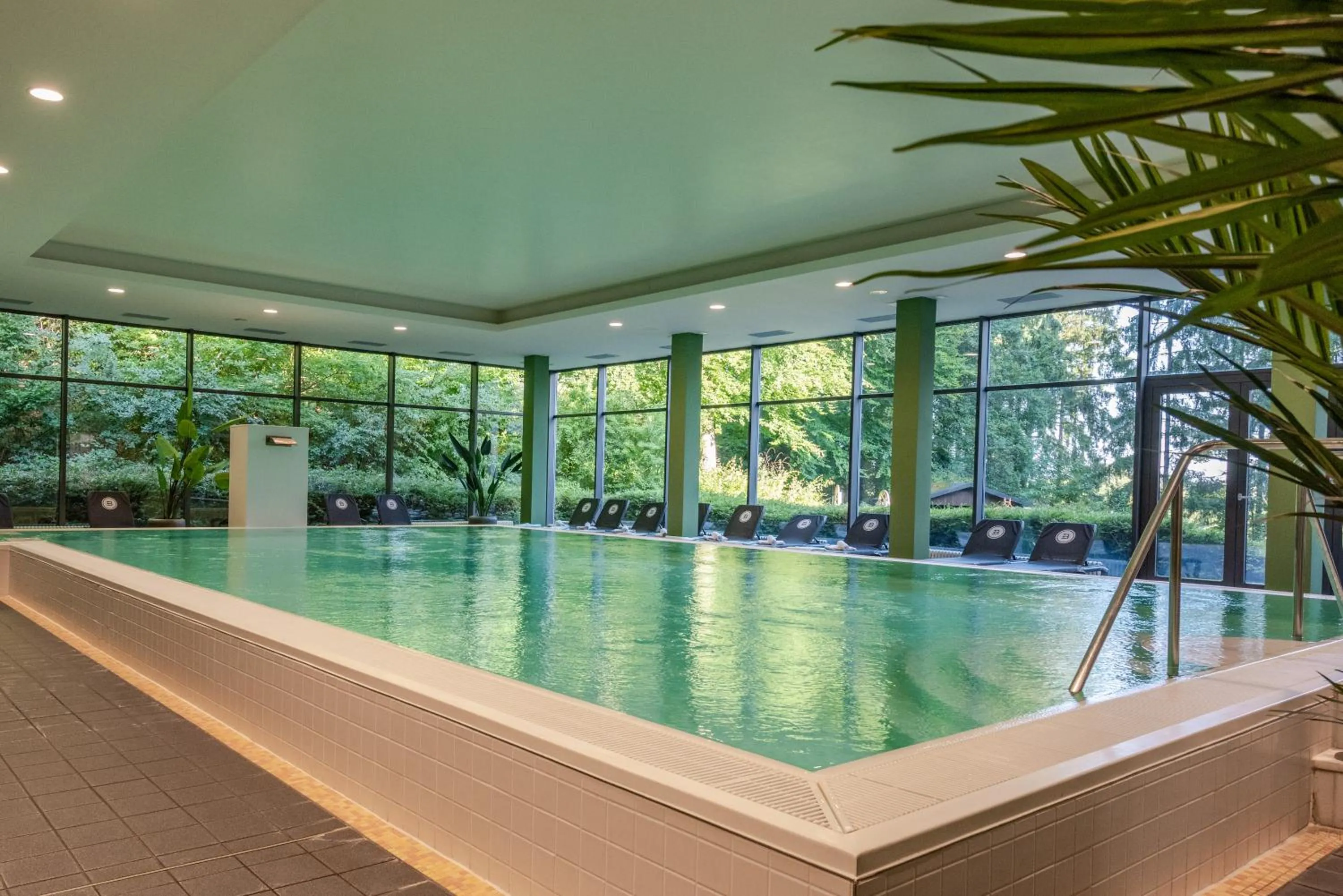 Swimming pool in Fletcher Hotel-Restaurant Arnsberg-Sauerland